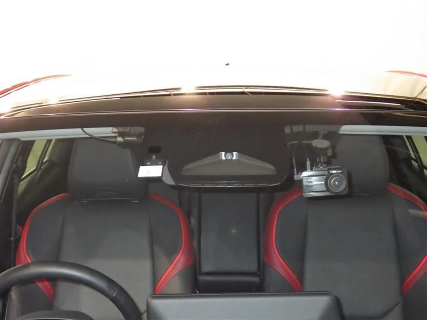 Toyota Prius Z - фото 2