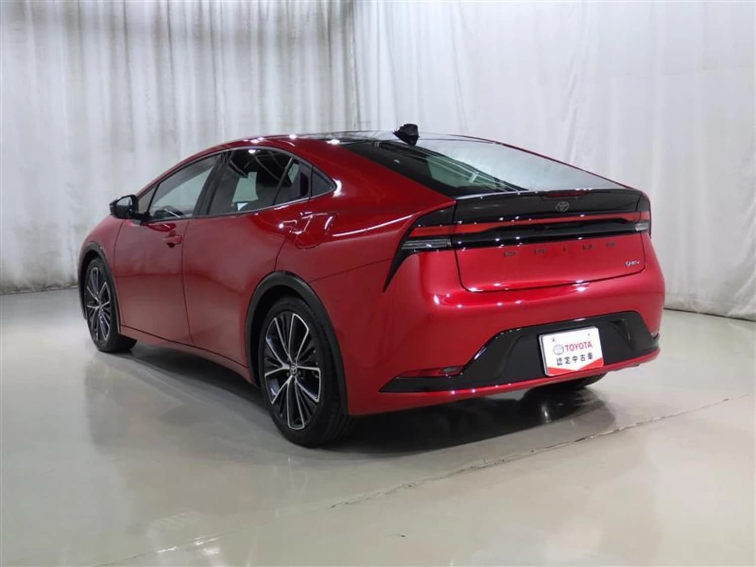 Toyota Prius Z - фото 6