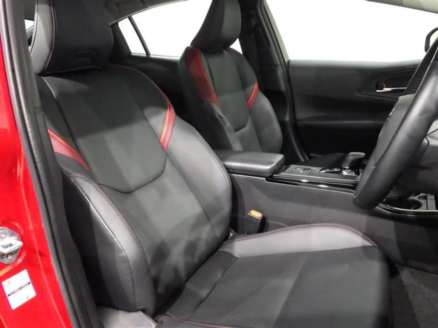 Toyota Prius Z - фото 9