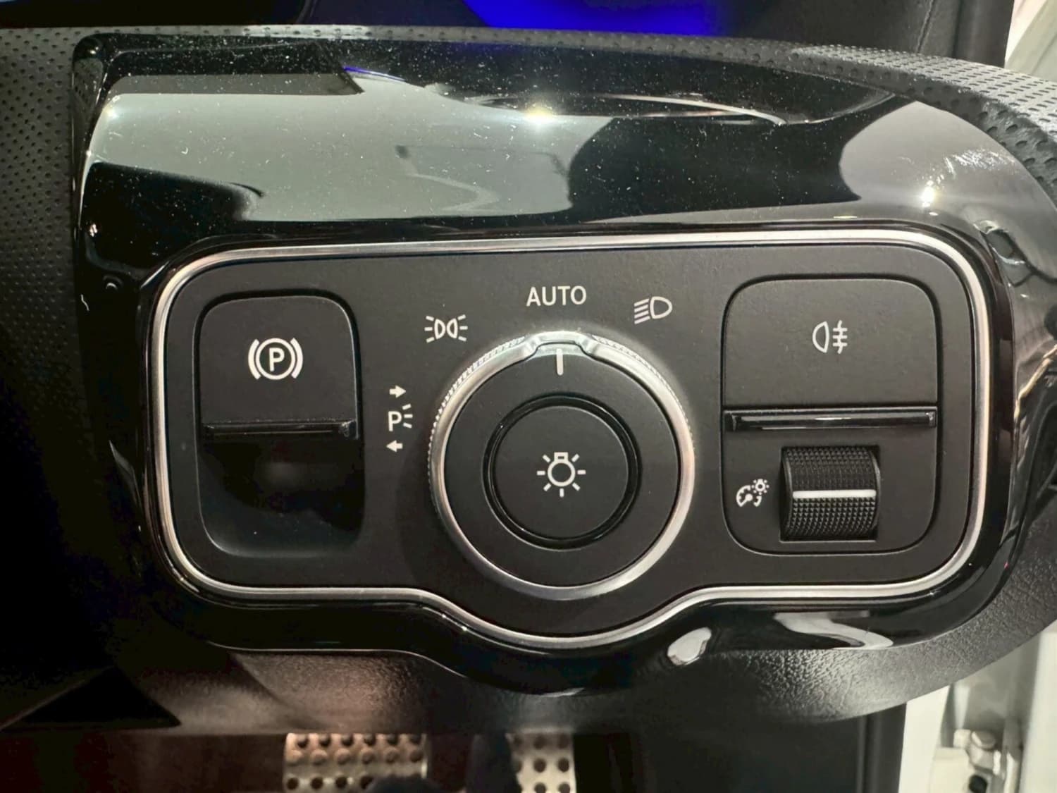 Mercedes CLA-class CLA 200d AMG Line - фото 16