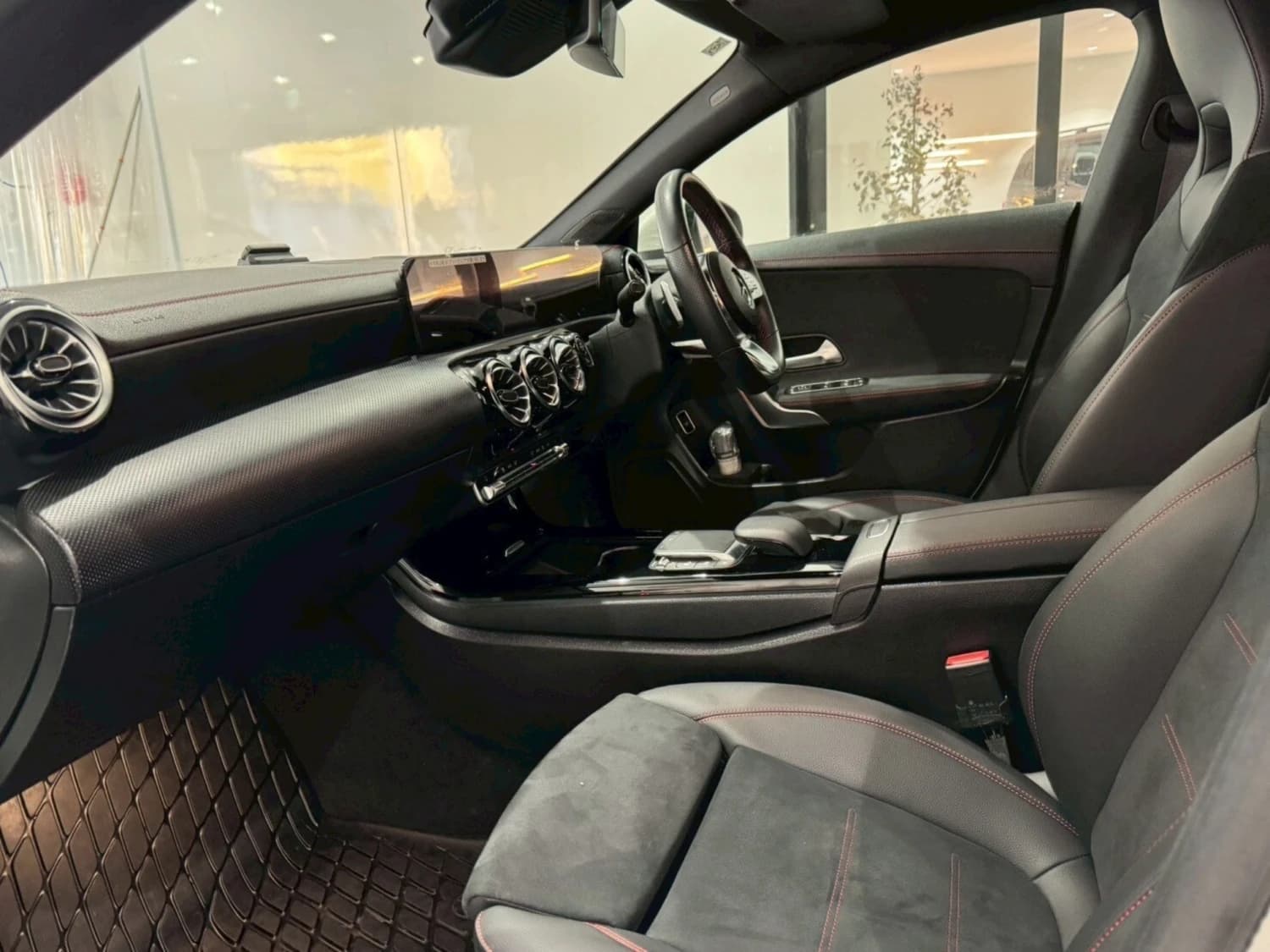 Mercedes CLA-class CLA 200d AMG Line - фото 10