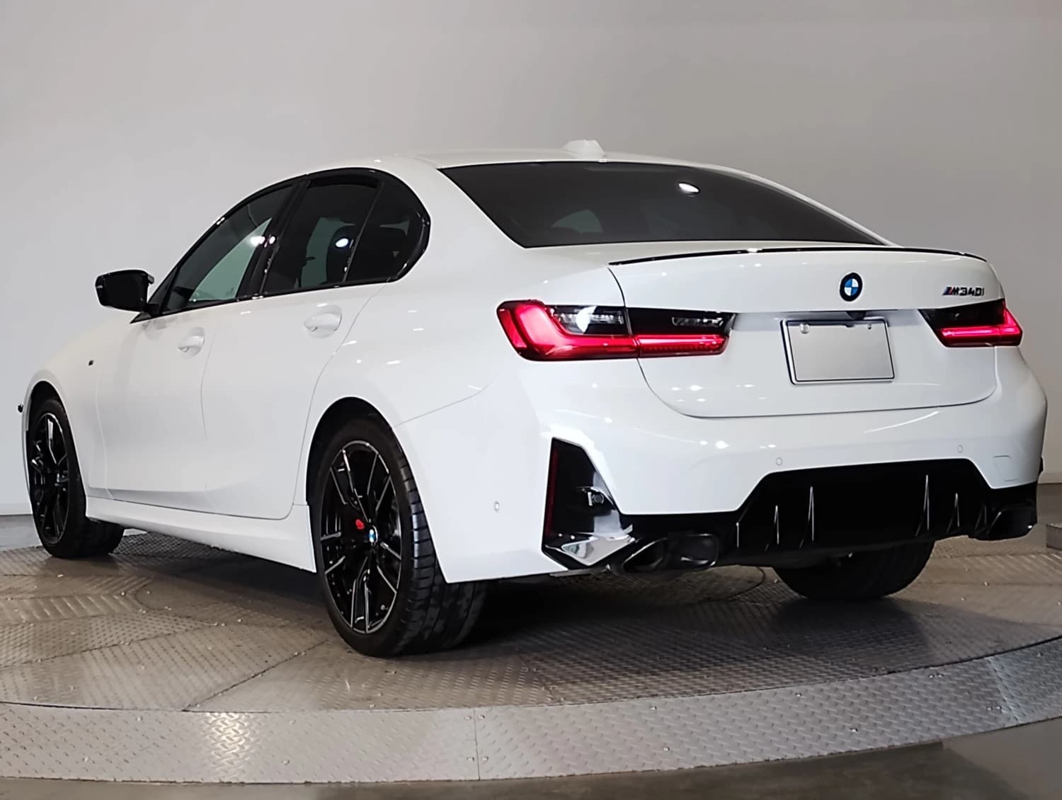 BMW 3 series M340i xDrive - фото 4