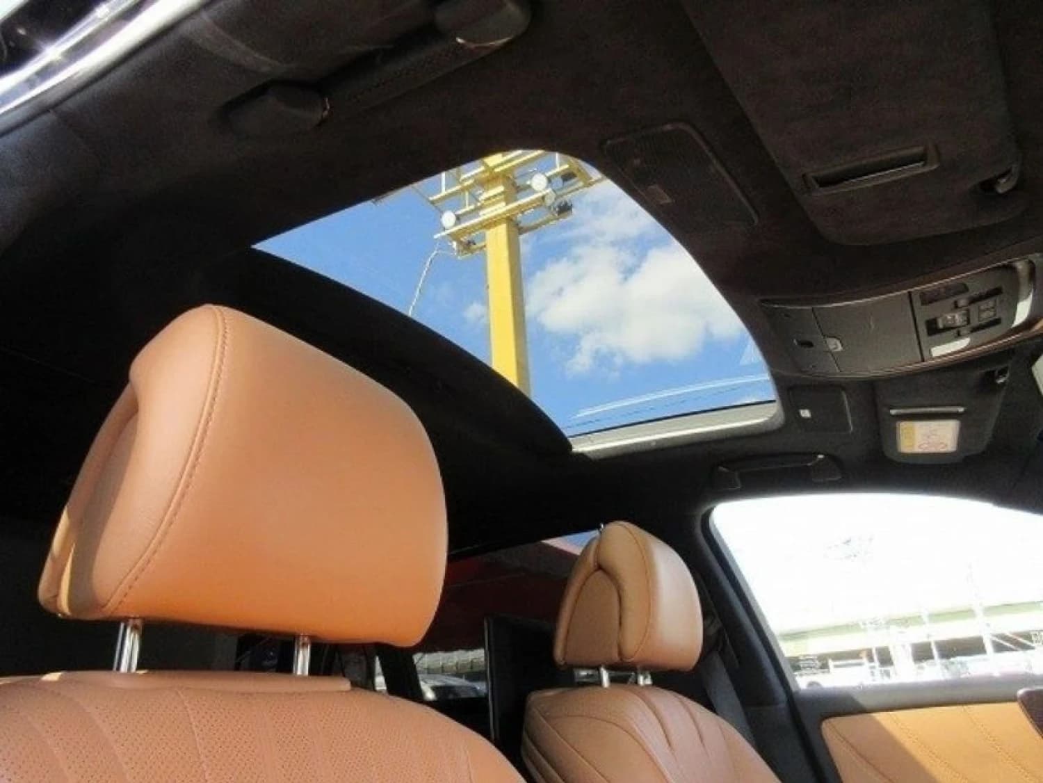 Lexus LS 500h Executive - фото 3