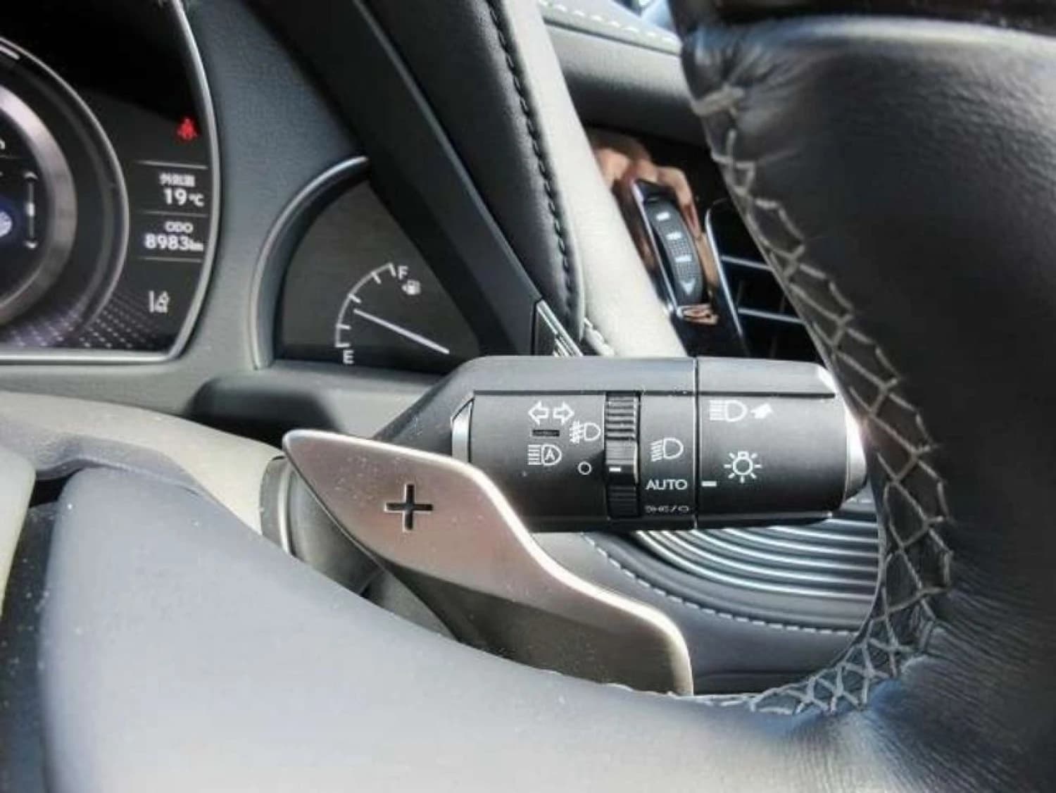 Lexus LS 500h Executive - фото 15