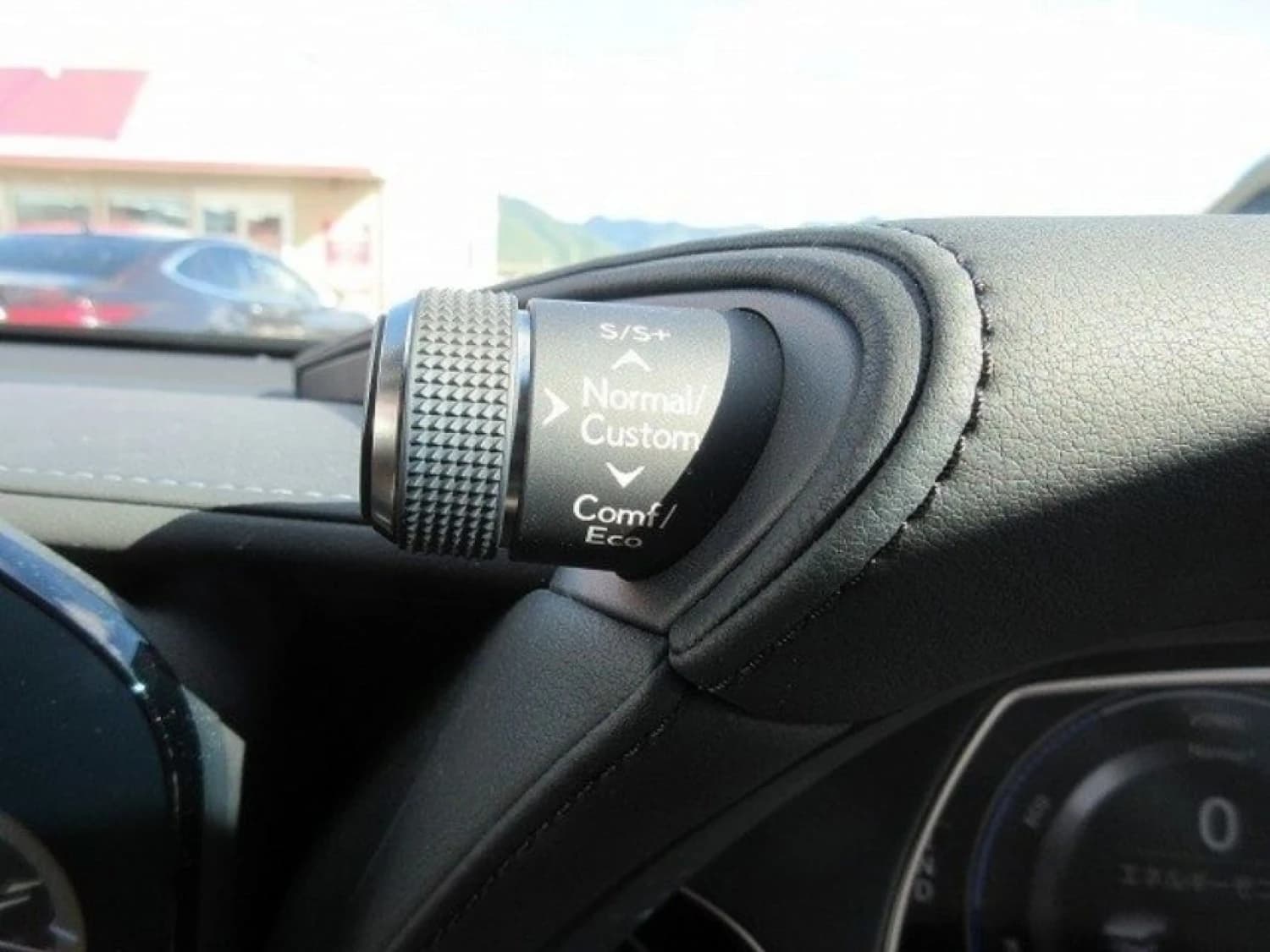 Lexus LS 500h Executive - фото 16