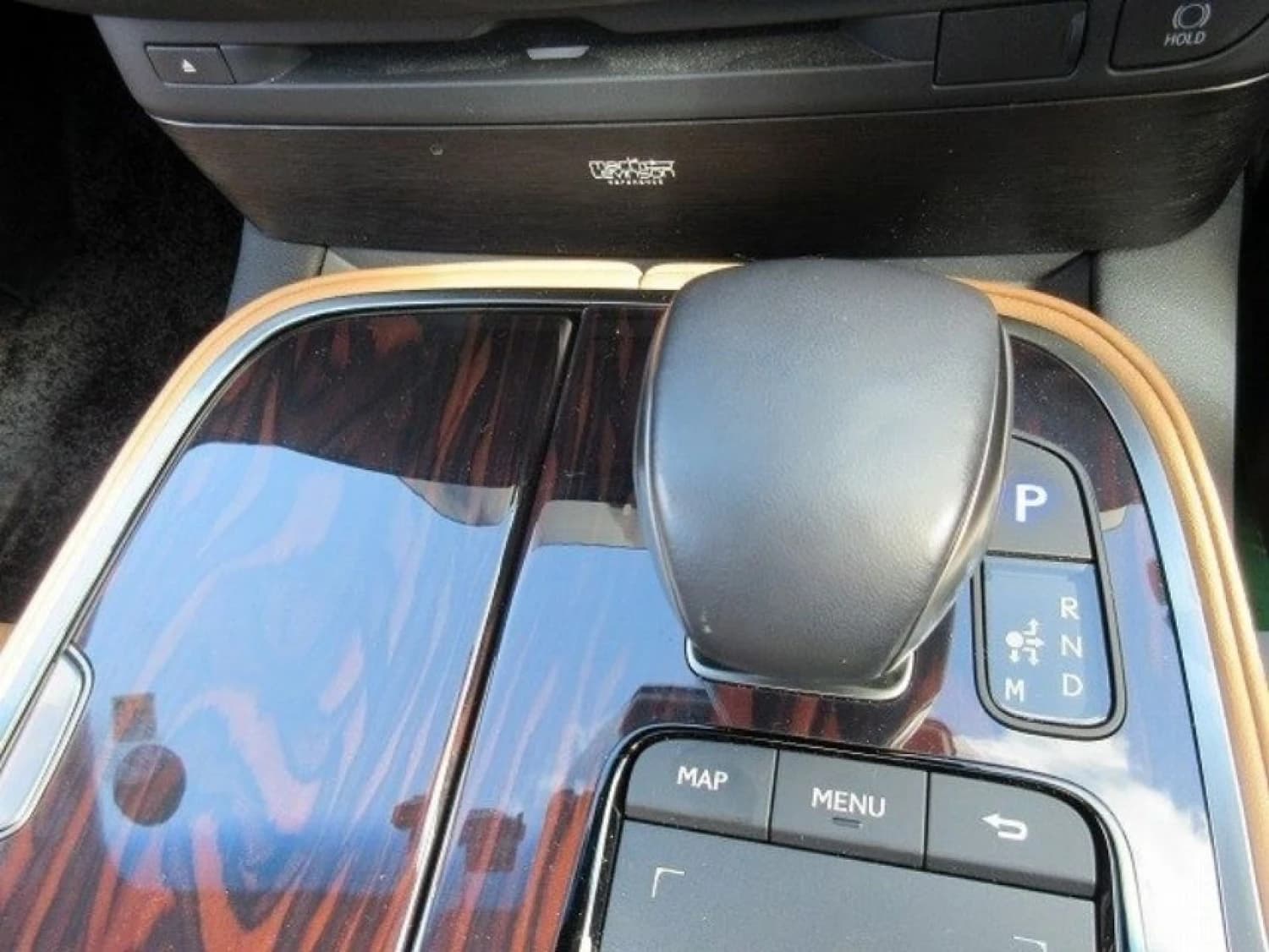 Lexus LS 500h Executive - фото 20