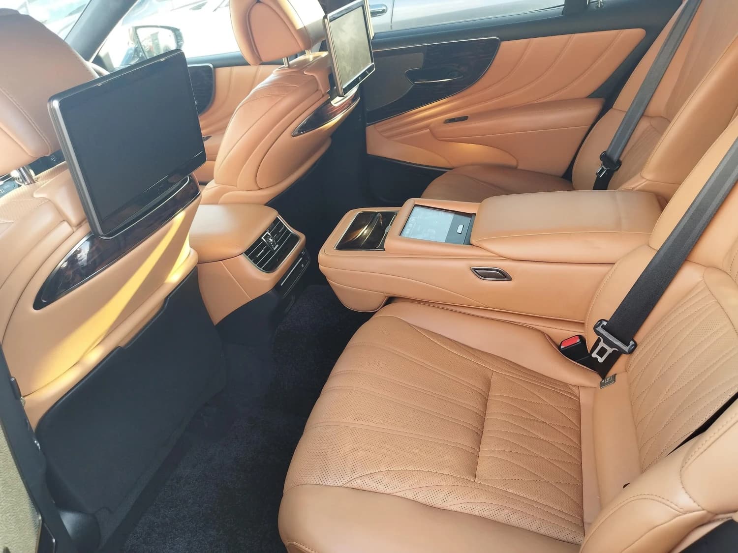 Lexus LS 500h Executive - фото 26