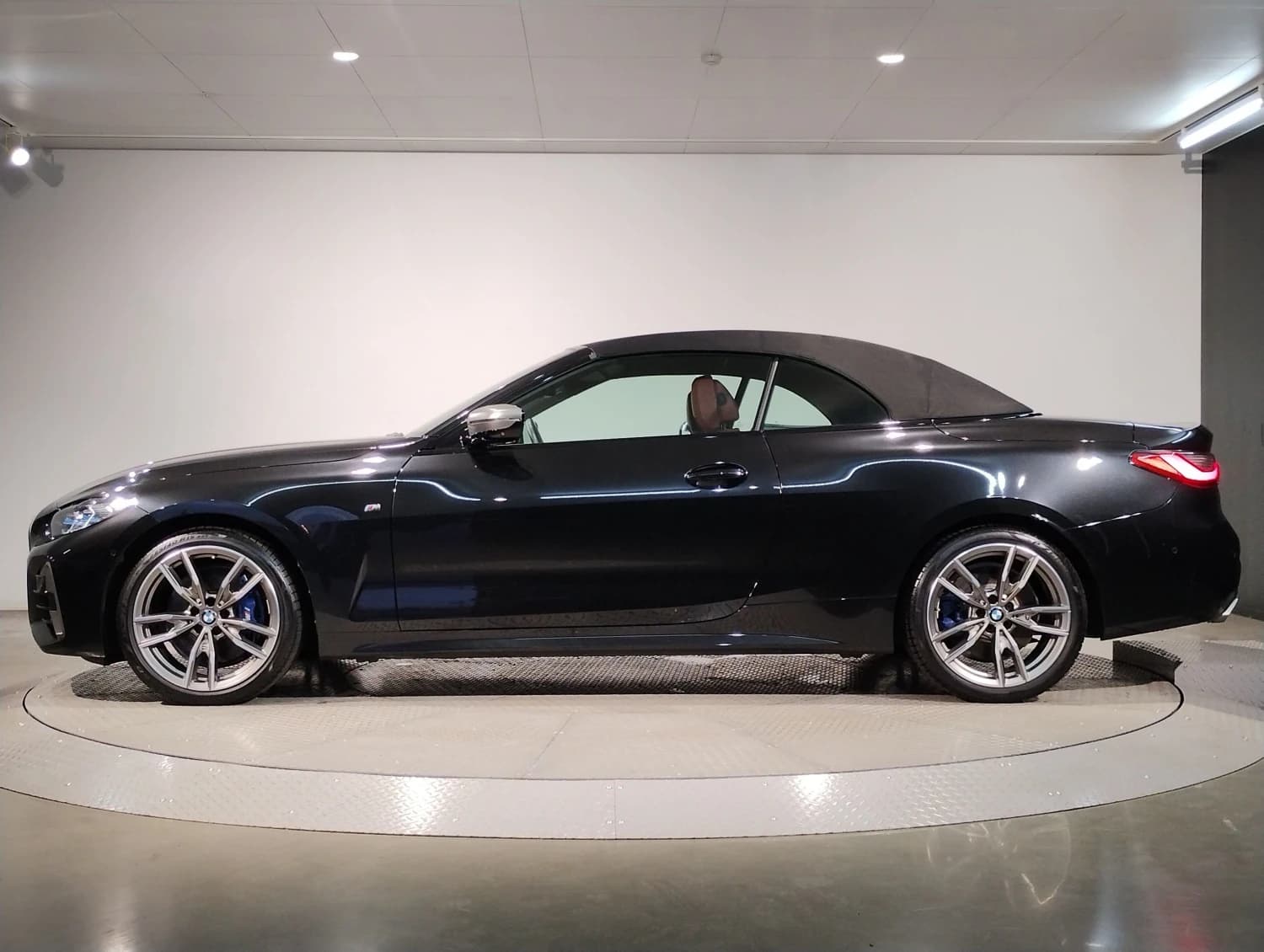 BMW 4 series M440i xDrive - фото 12
