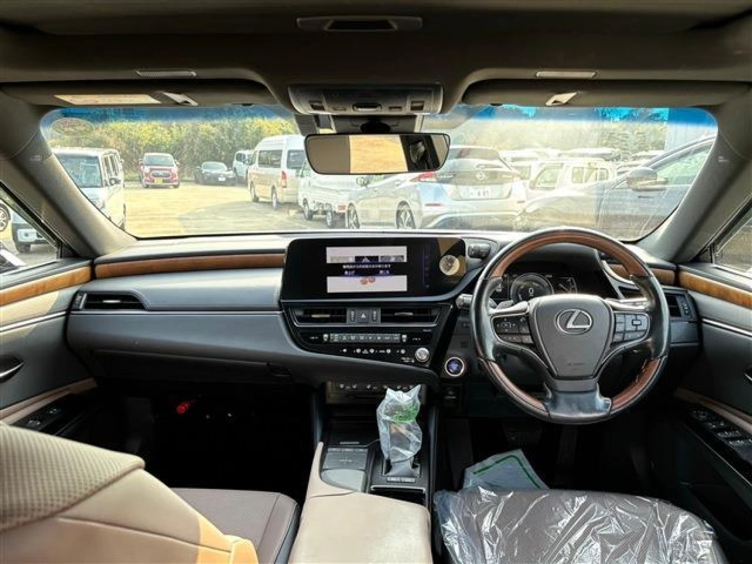 Lexus ES 300h - фото 2