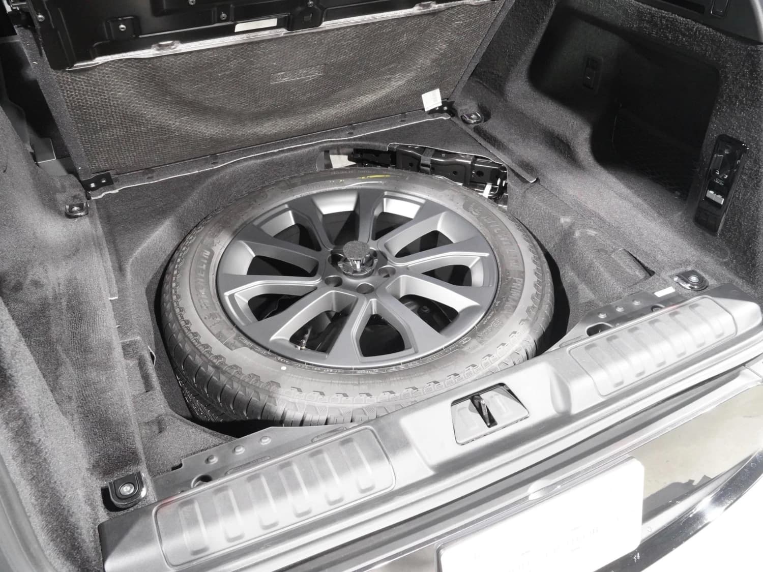 Land Rover Range Rover Sport D300 Dynamic SE - фото 40