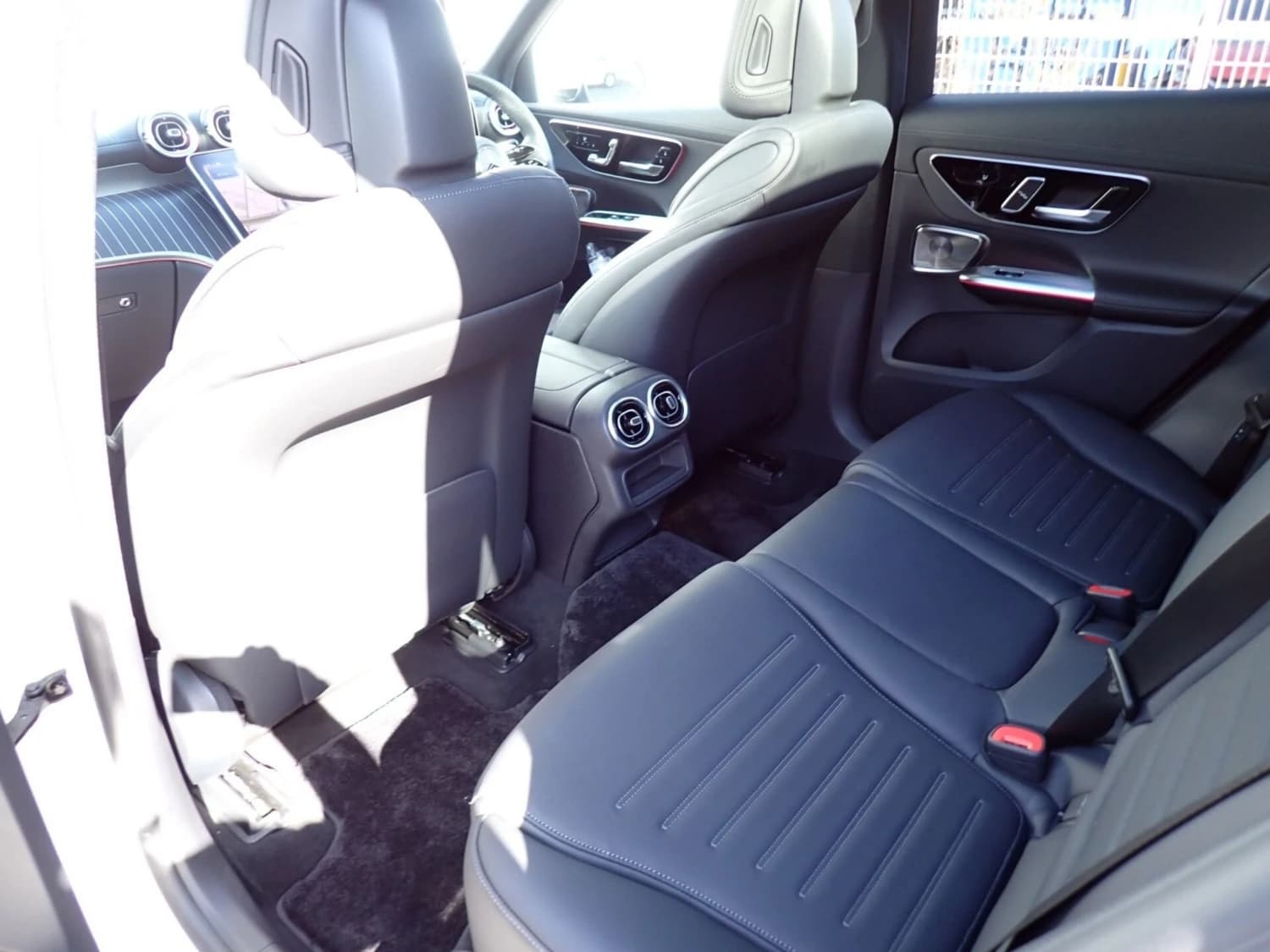 Mercedes GLC-class GLC 220 d 4MATIC AMG Line Driver's Package - фото 24