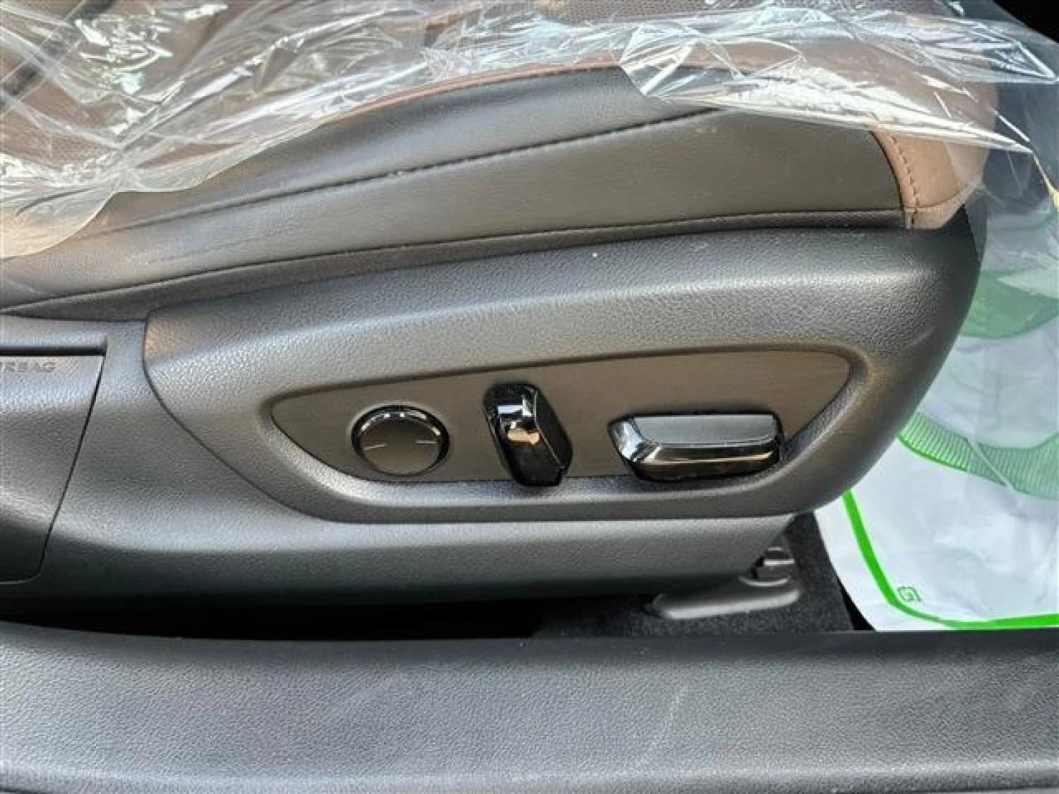 Lexus ES 300h - фото 18