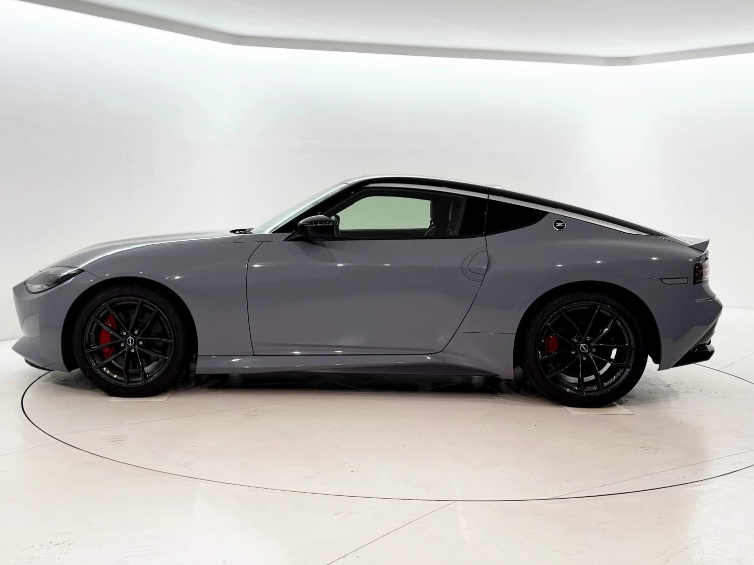 Nissan Fairlady z Version ST - фото 3