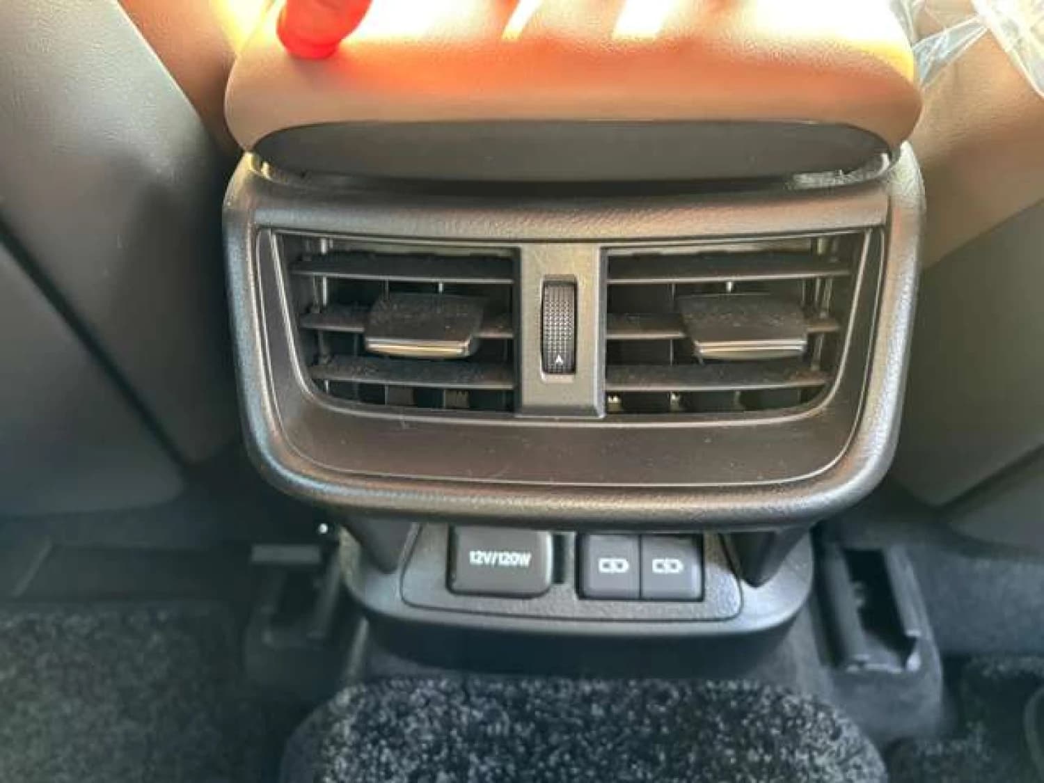 Lexus ES 300h - фото 25