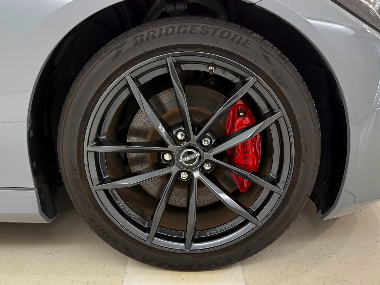 Nissan Fairlady z Version ST - фото 29