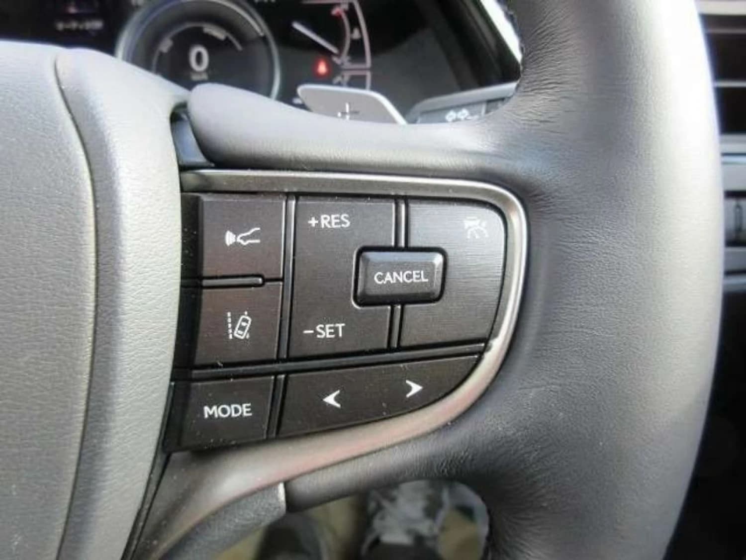 Lexus ES 300h Version L - фото 15