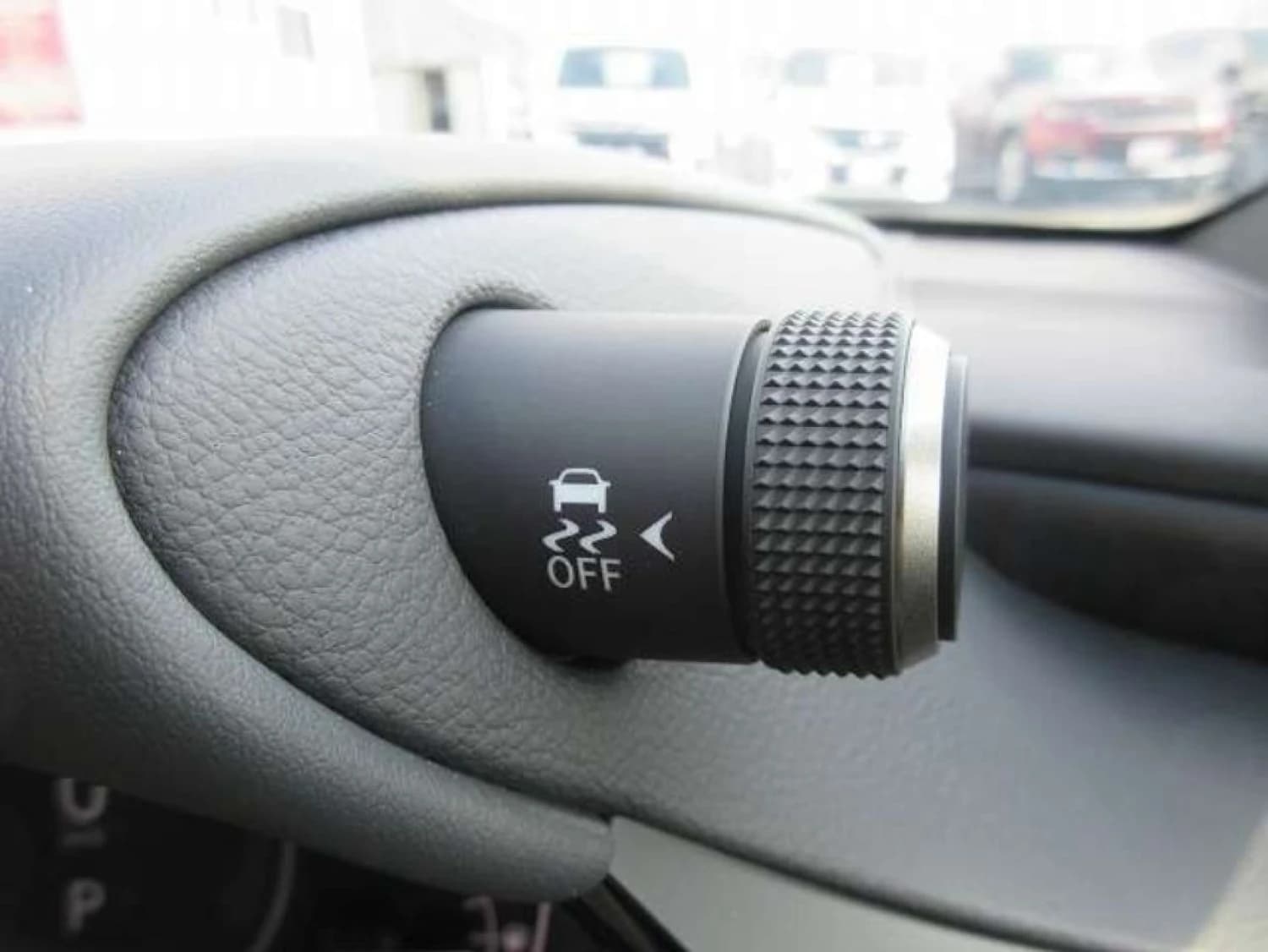 Lexus ES 300h Version L - фото 18