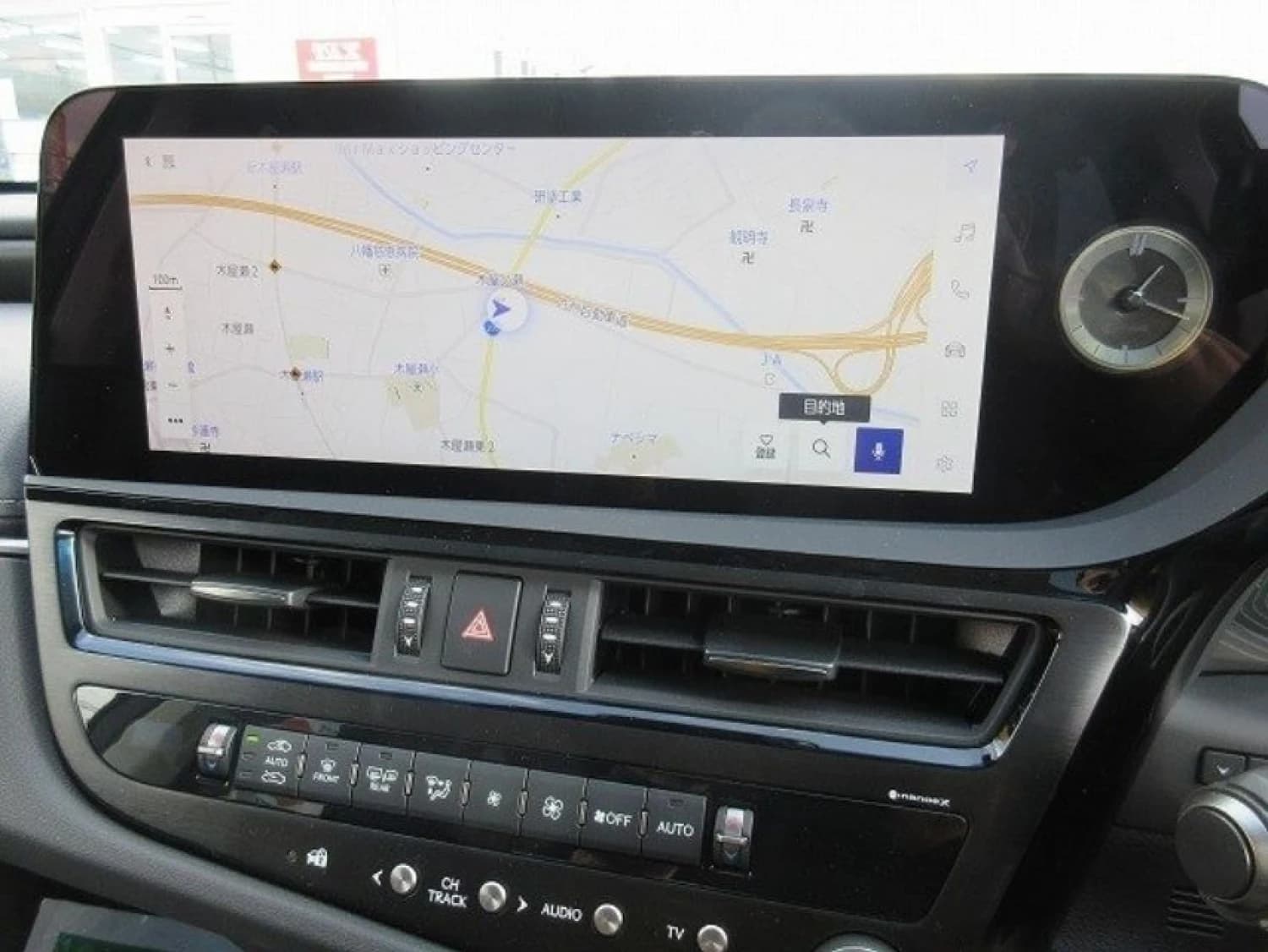 Lexus ES 300h Version L - фото 20