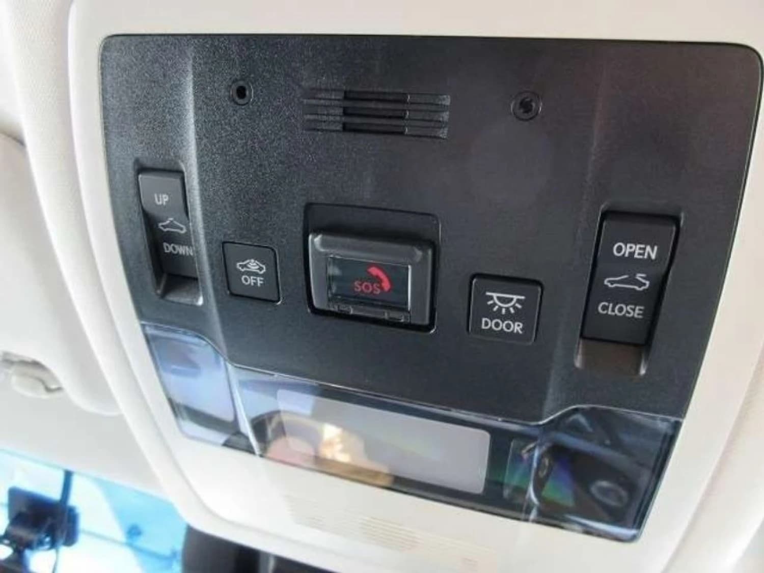 Lexus ES 300h Version L - фото 27