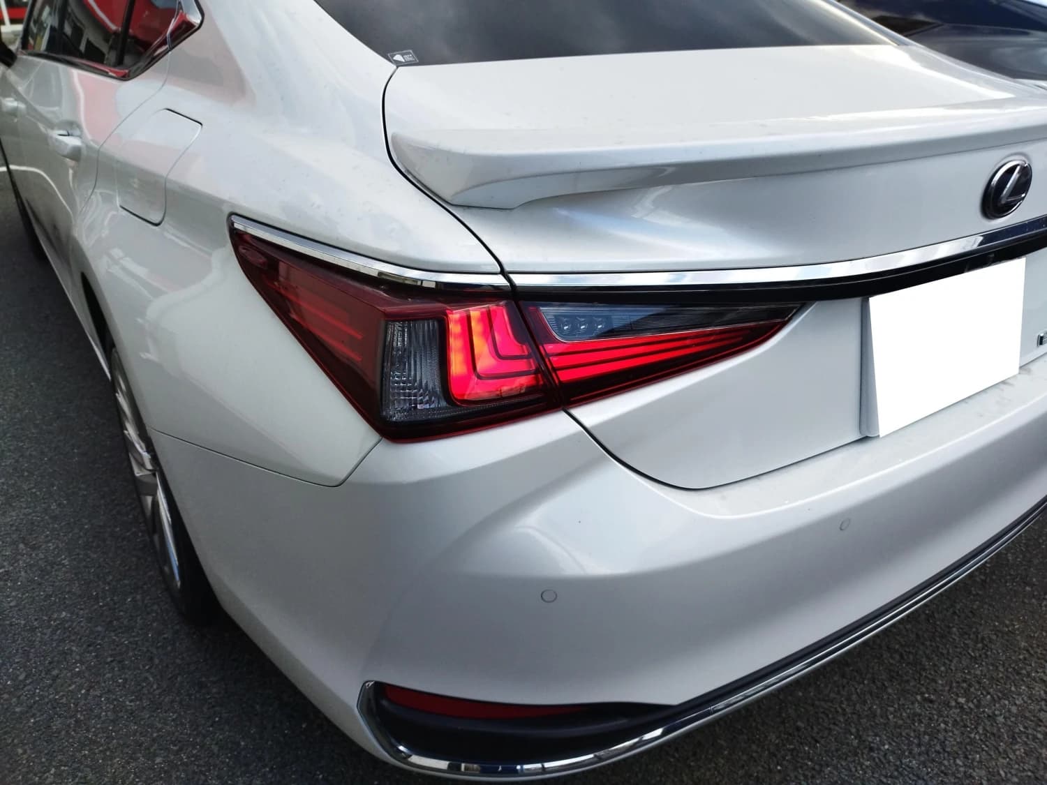 Lexus ES 300h Version L - фото 40