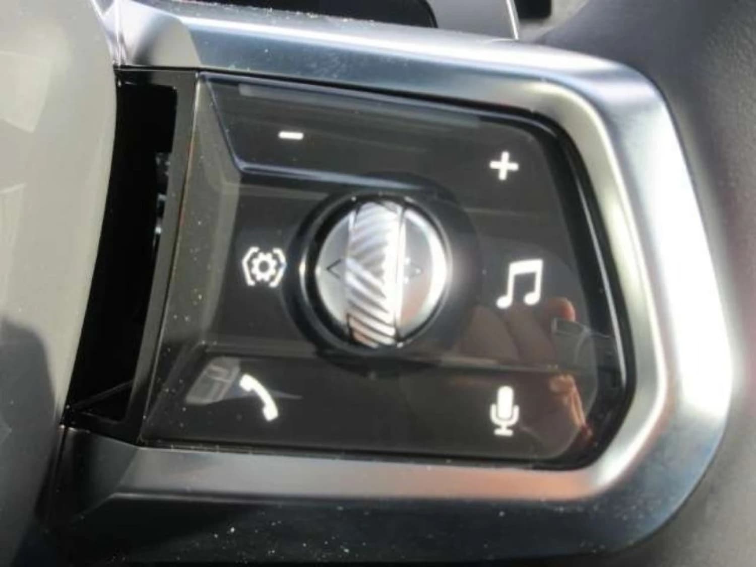 BMW 7 series 740i M Sport - фото 13