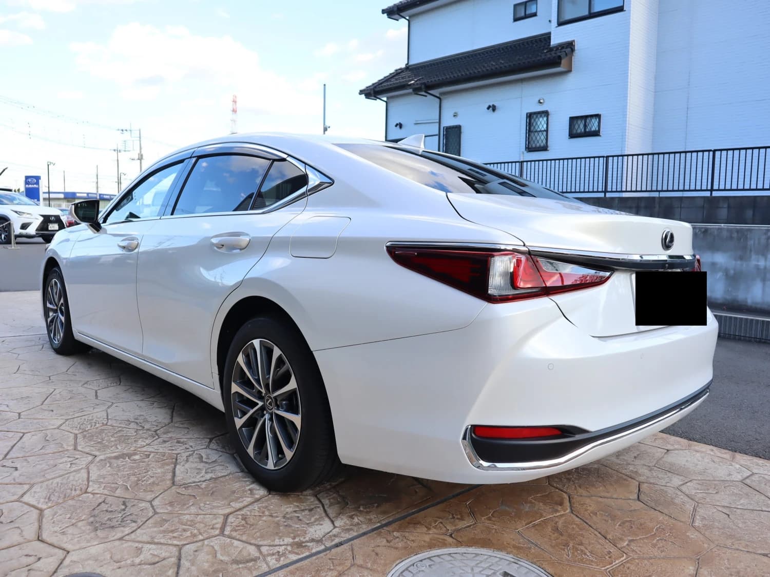 Lexus ES ES300h - фото 8