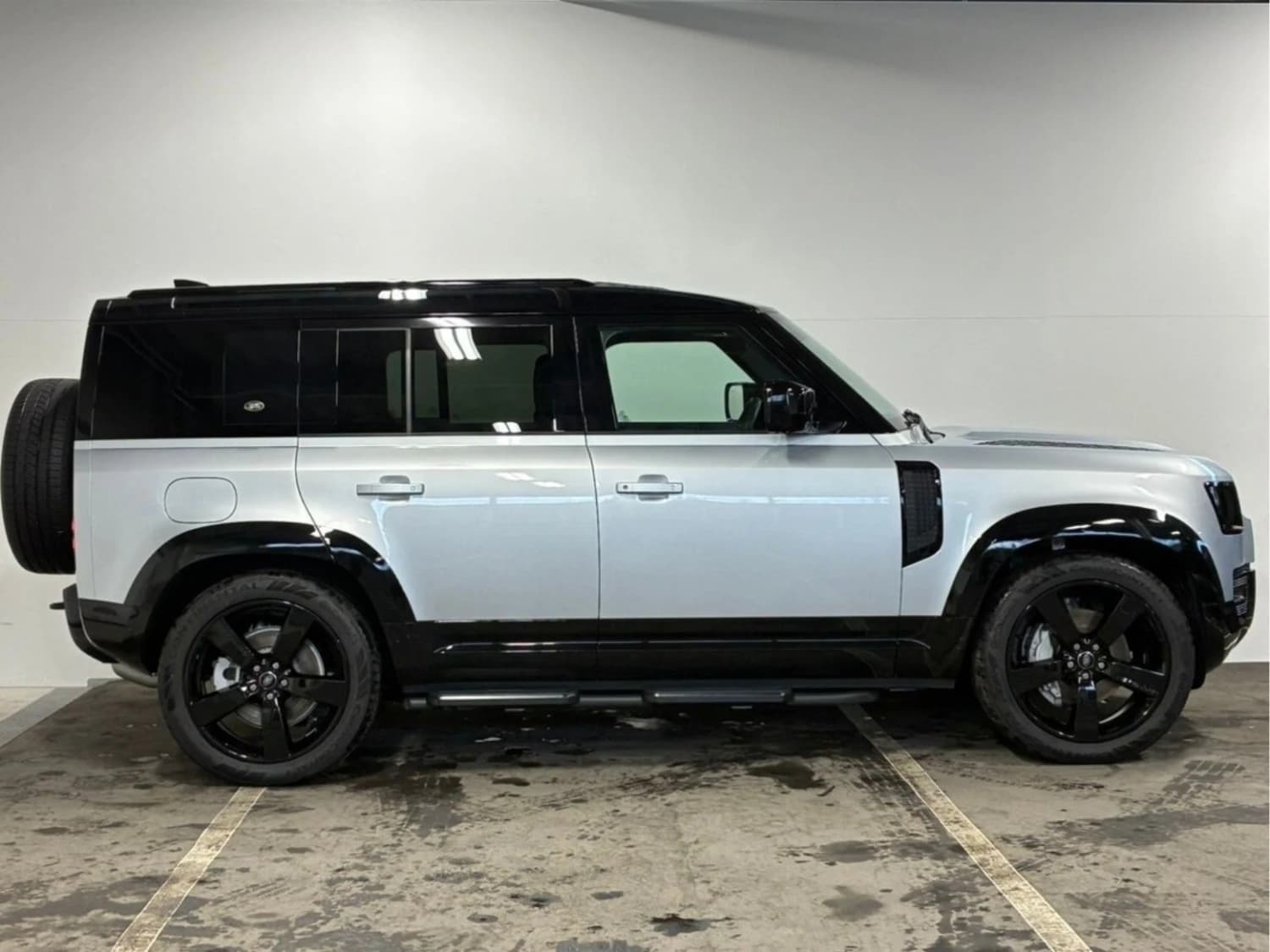 Land Rover Defender D300 X-Dynamic SE - фото 7