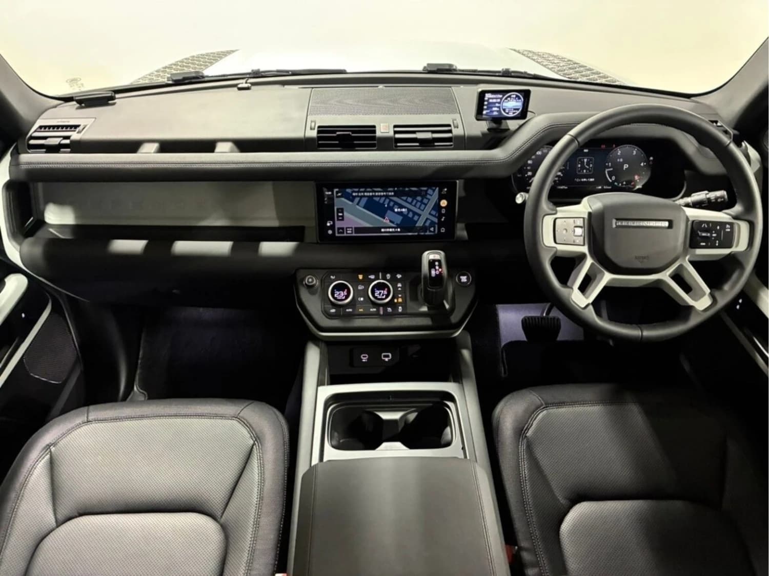 Land Rover Defender D300 X-Dynamic SE - фото 12