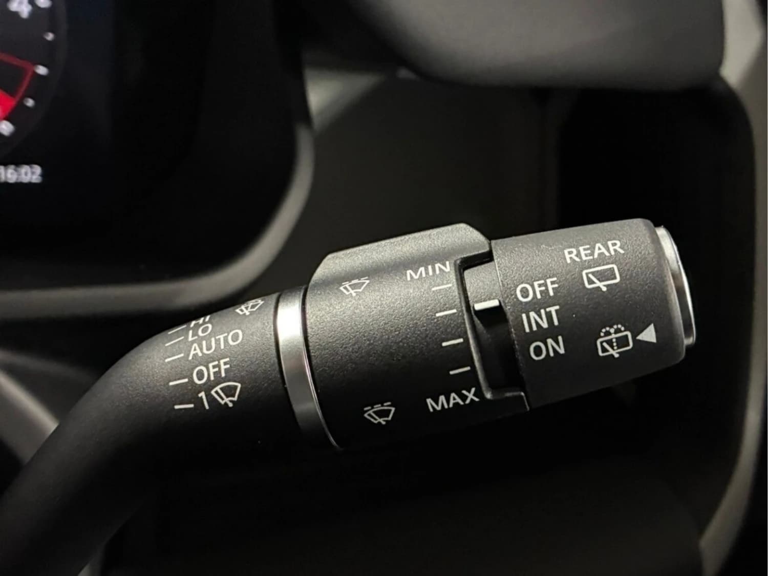 Land Rover Defender D300 X-Dynamic SE - фото 22