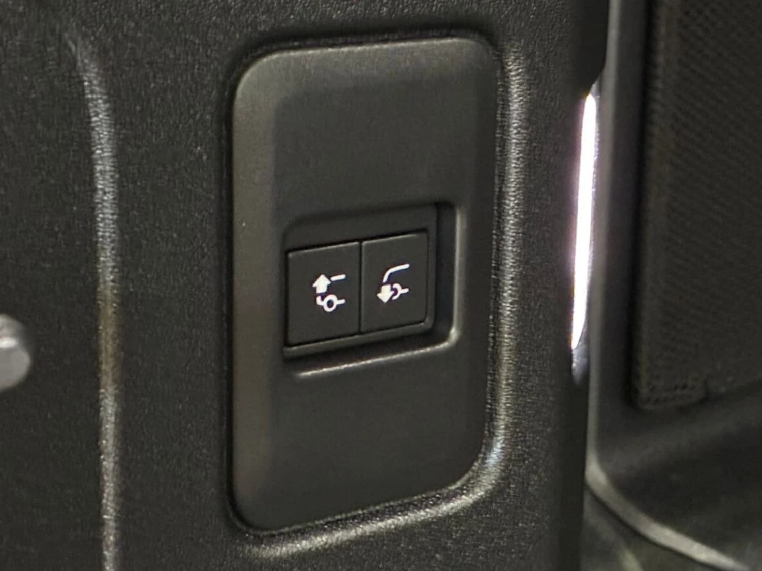 Land Rover Defender D300 X-Dynamic SE - фото 42