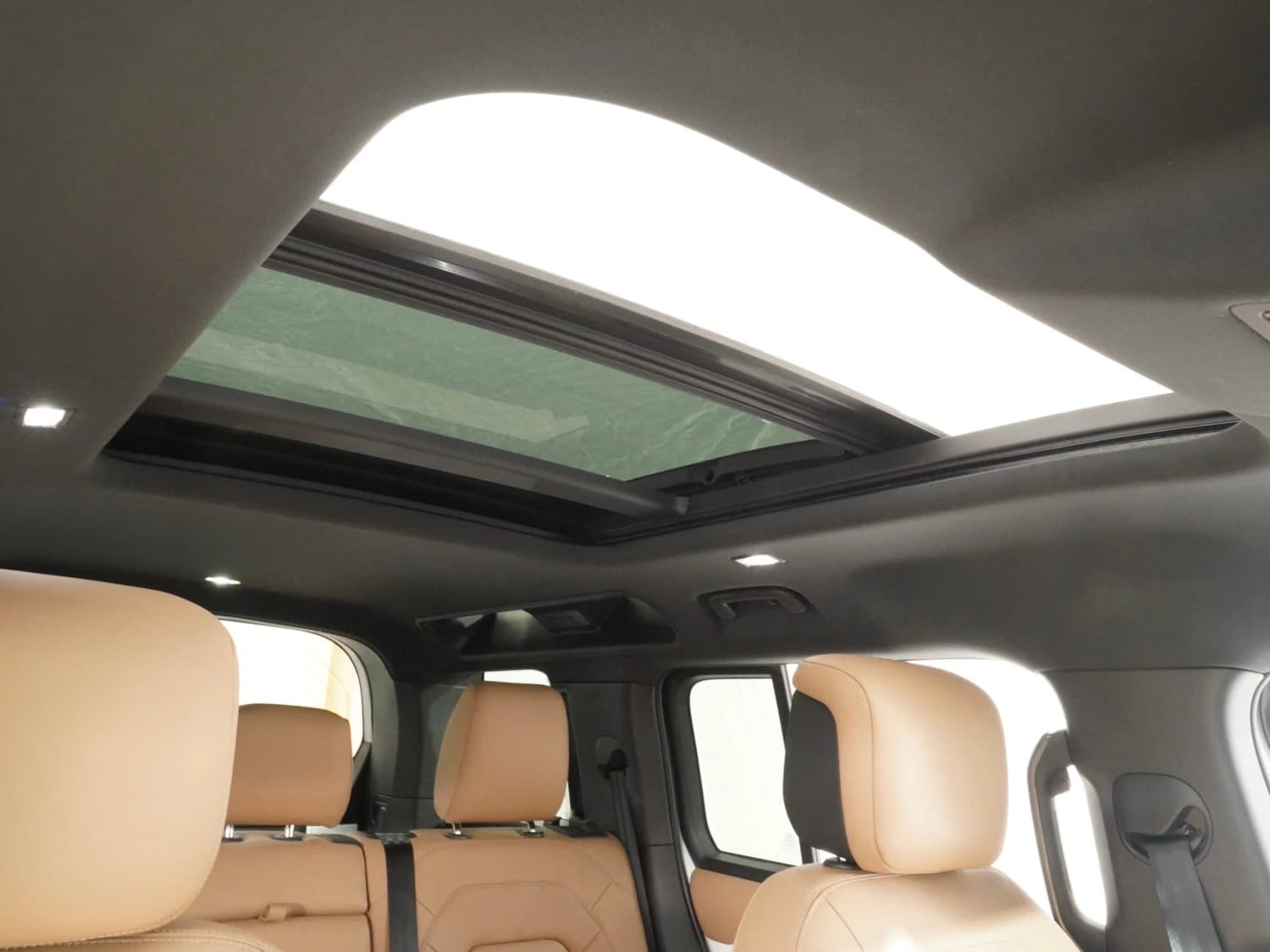 Land Rover Defender D350 X-Dynamic HSE - фото 3