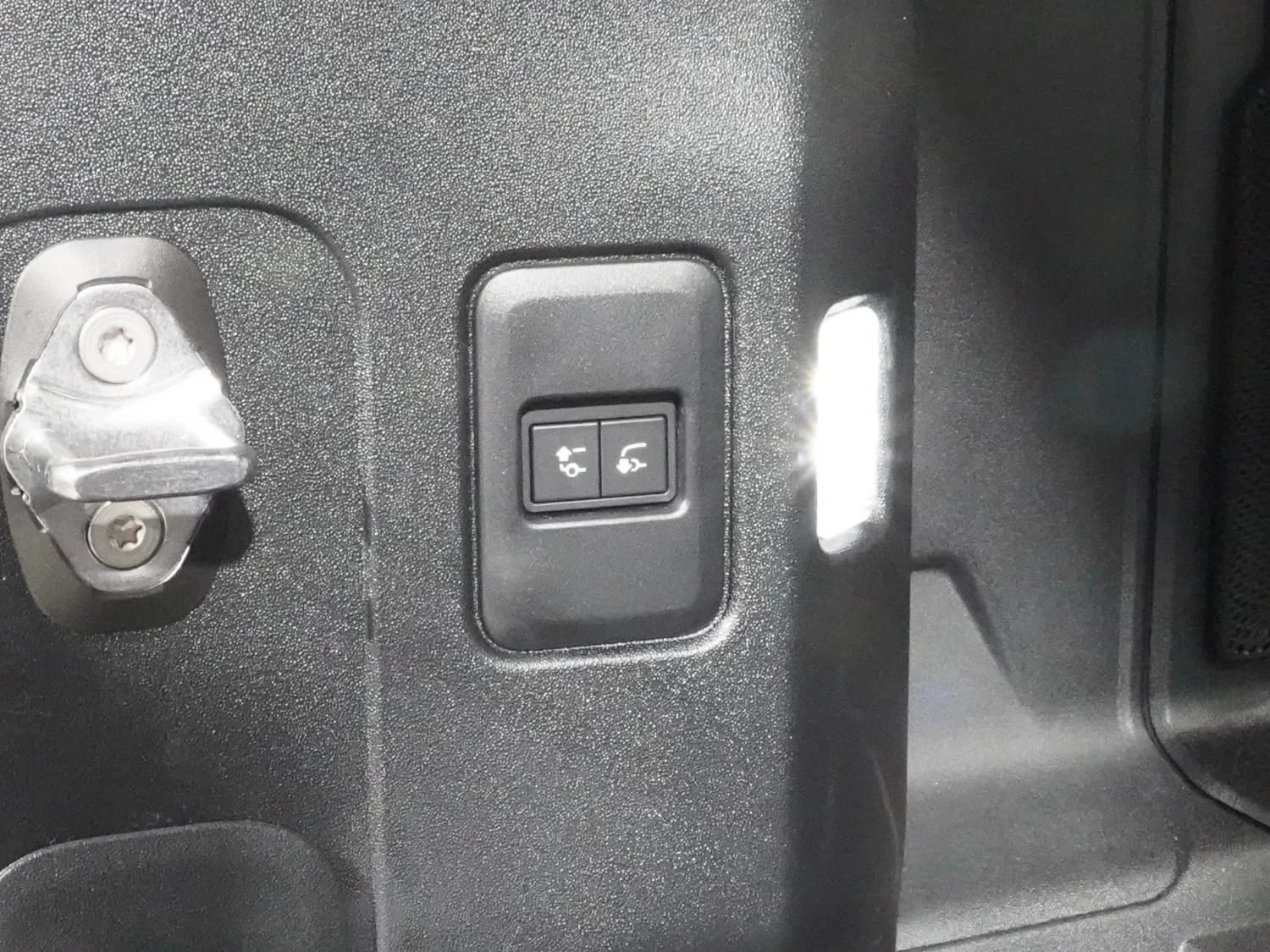 Land Rover Defender D350 X-Dynamic HSE - фото 40