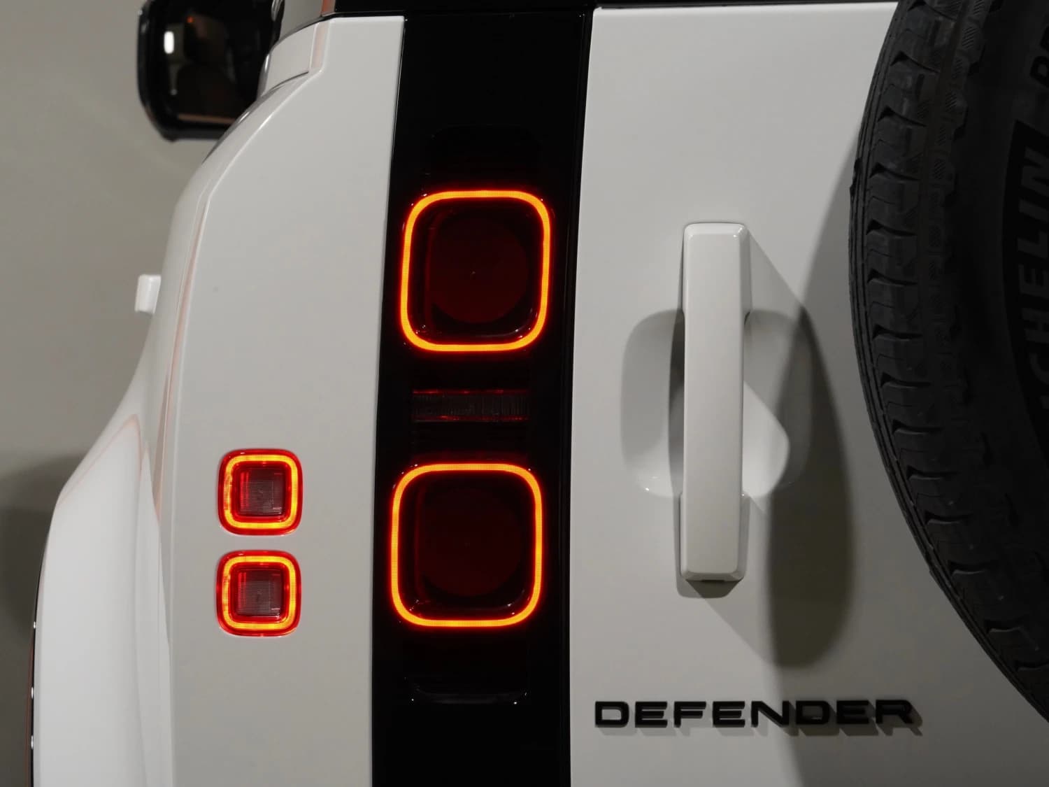 Land Rover Defender D350 X-Dynamic HSE - фото 45