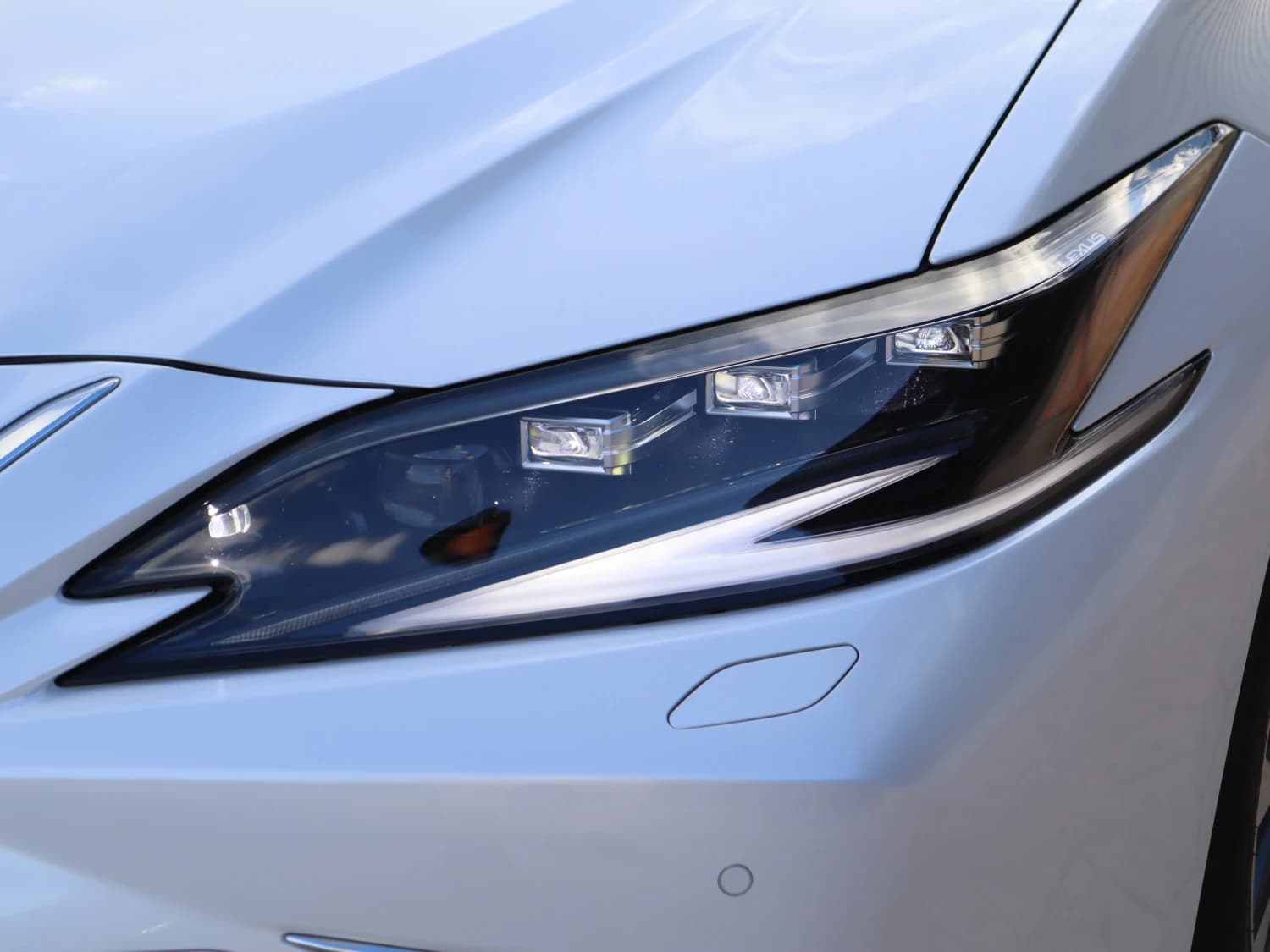 Lexus ES ES300h - фото 29