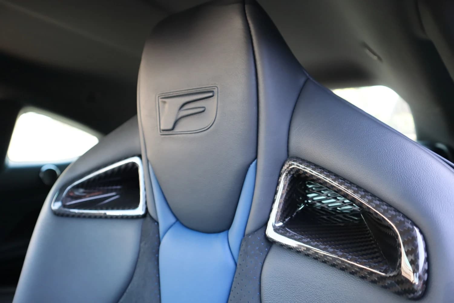 Lexus RC F Performance Package - фото 11