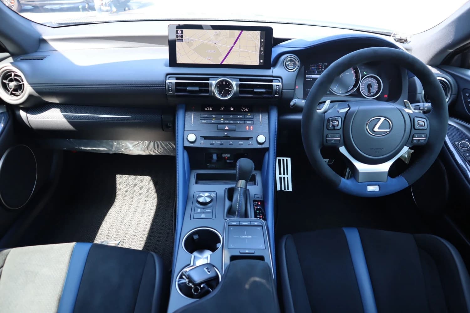 Lexus RC F Performance Package - фото 13