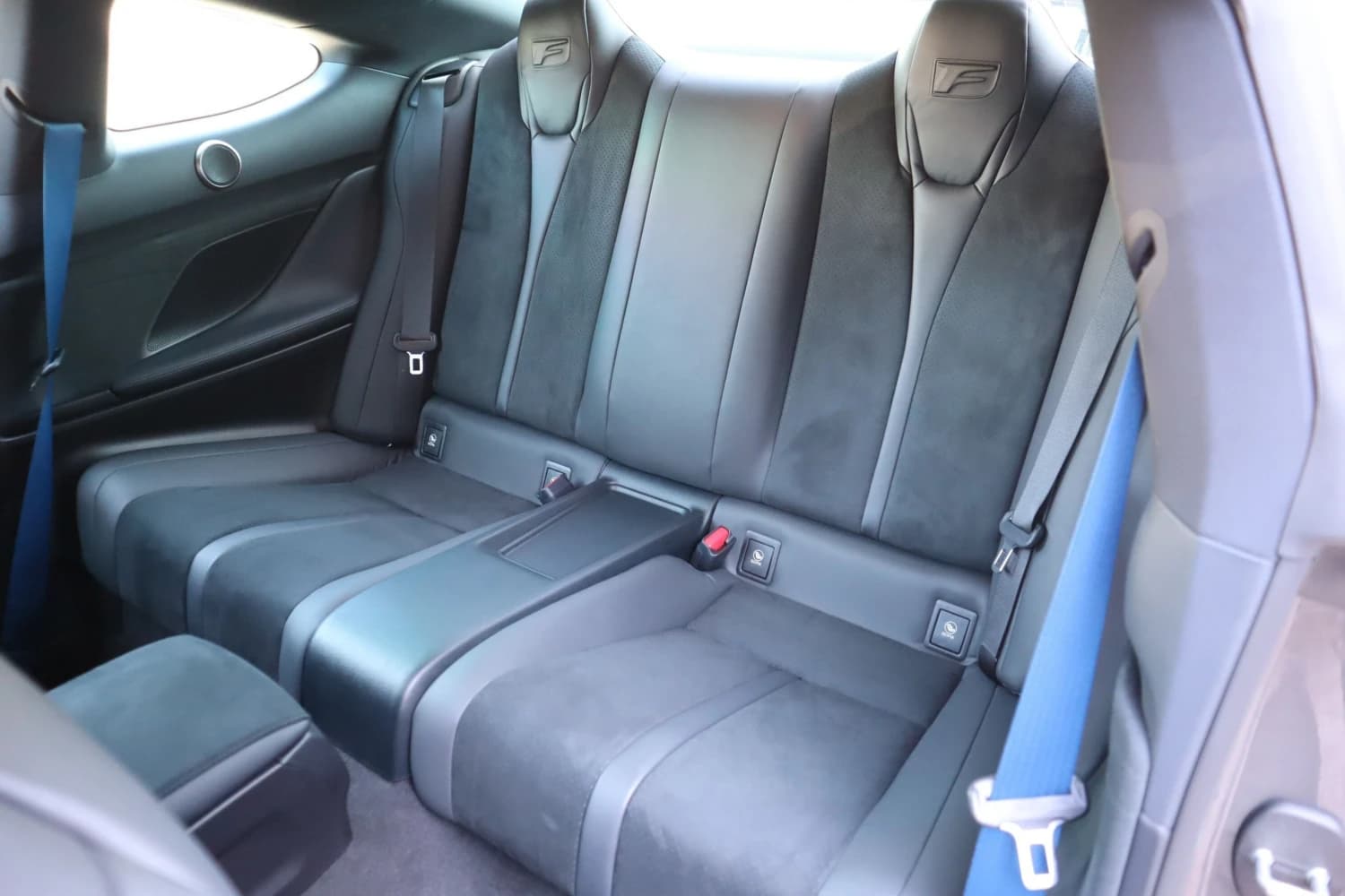 Lexus RC F Performance Package - фото 32