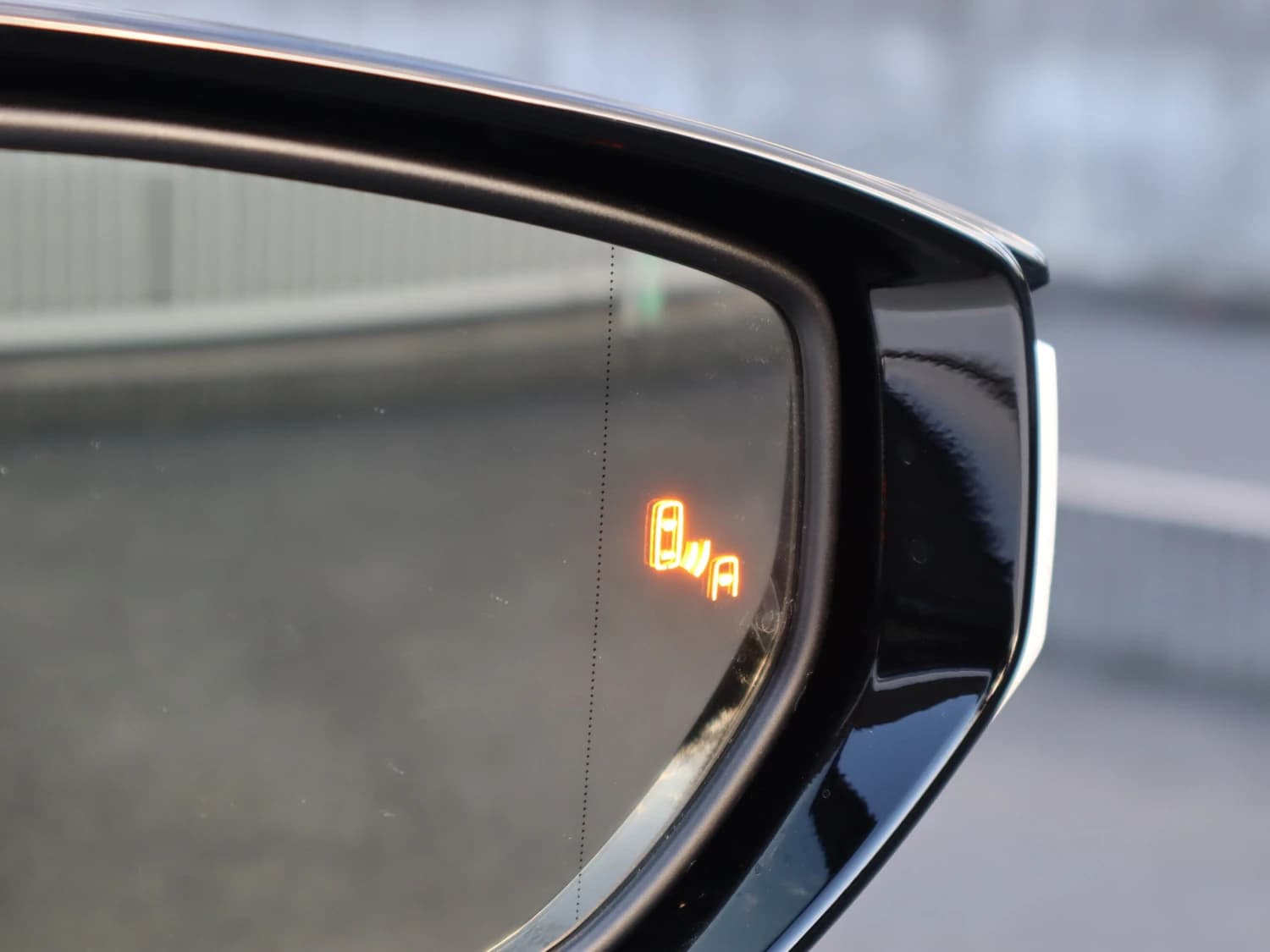 Lexus ES ES300h - фото 35