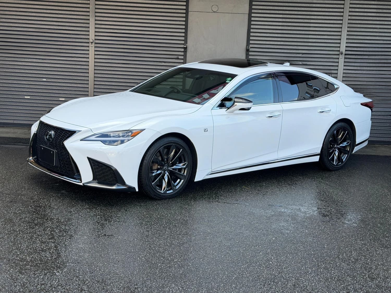 Lexus LS 500h F Sport - фото 4