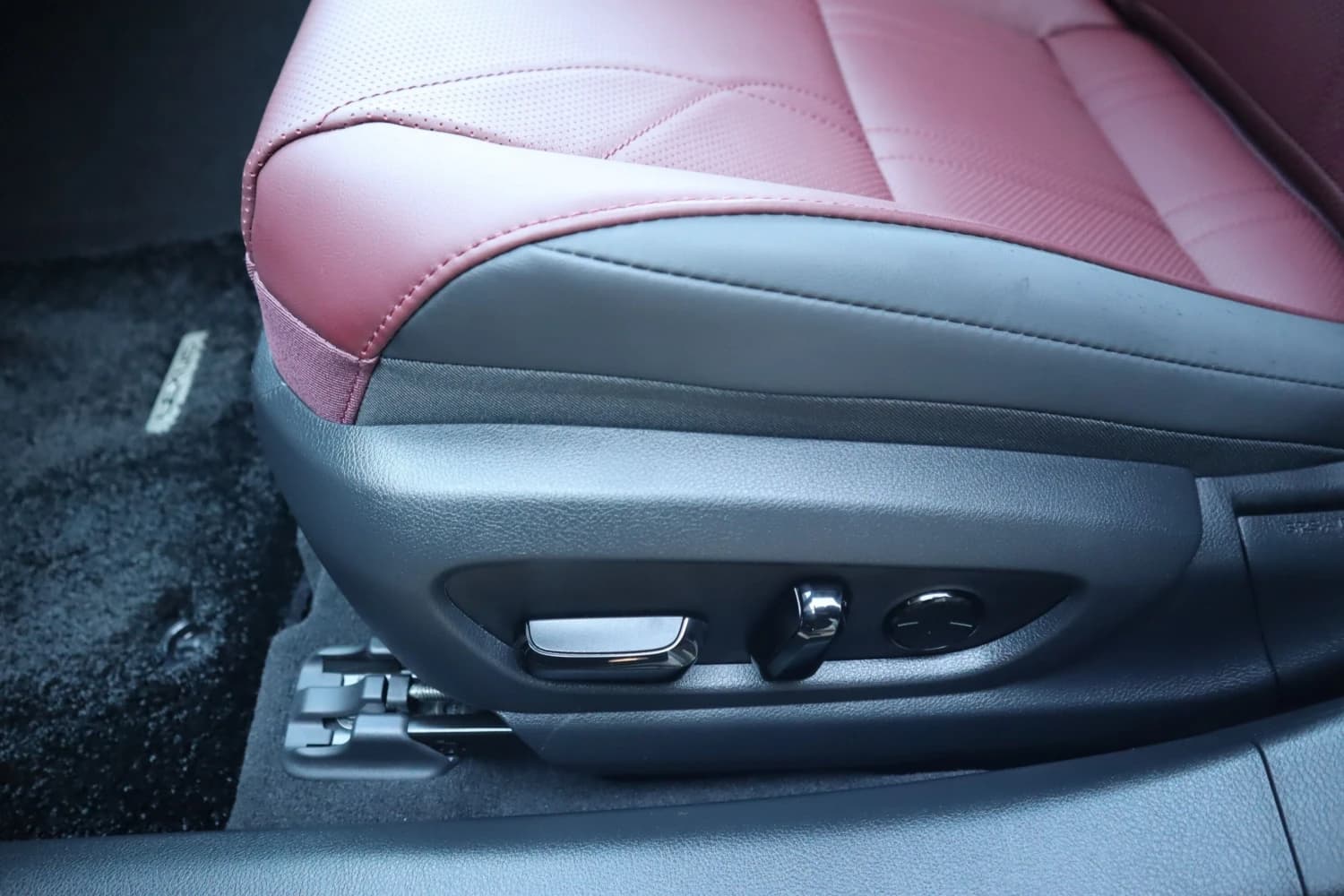 Lexus ES ES300h Graceful Escort - фото 28