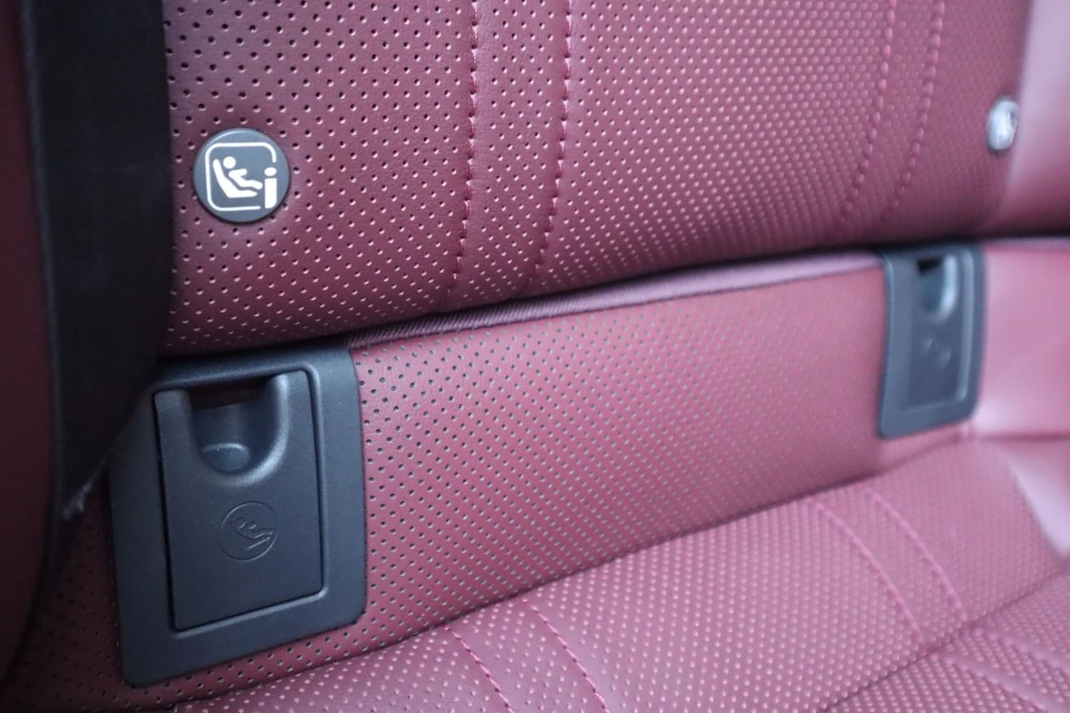 Lexus ES ES300h Graceful Escort - фото 37