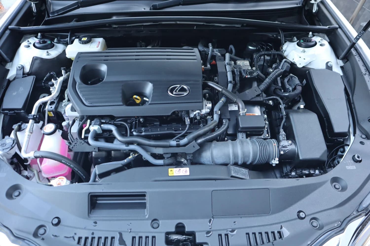 Lexus ES ES300h Graceful Escort - фото 47