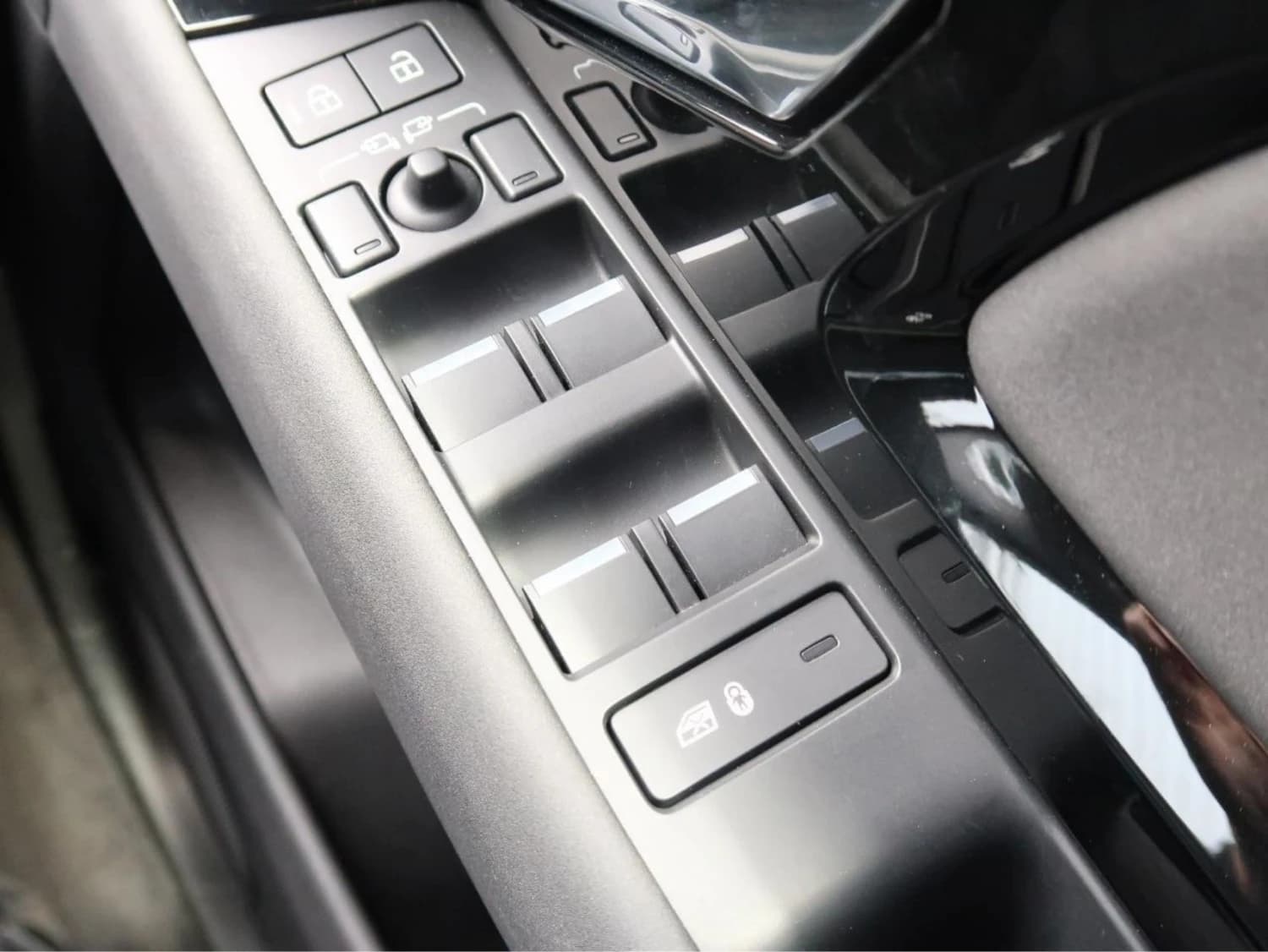 Land Rover Range Rover Evoque P200 - фото 30