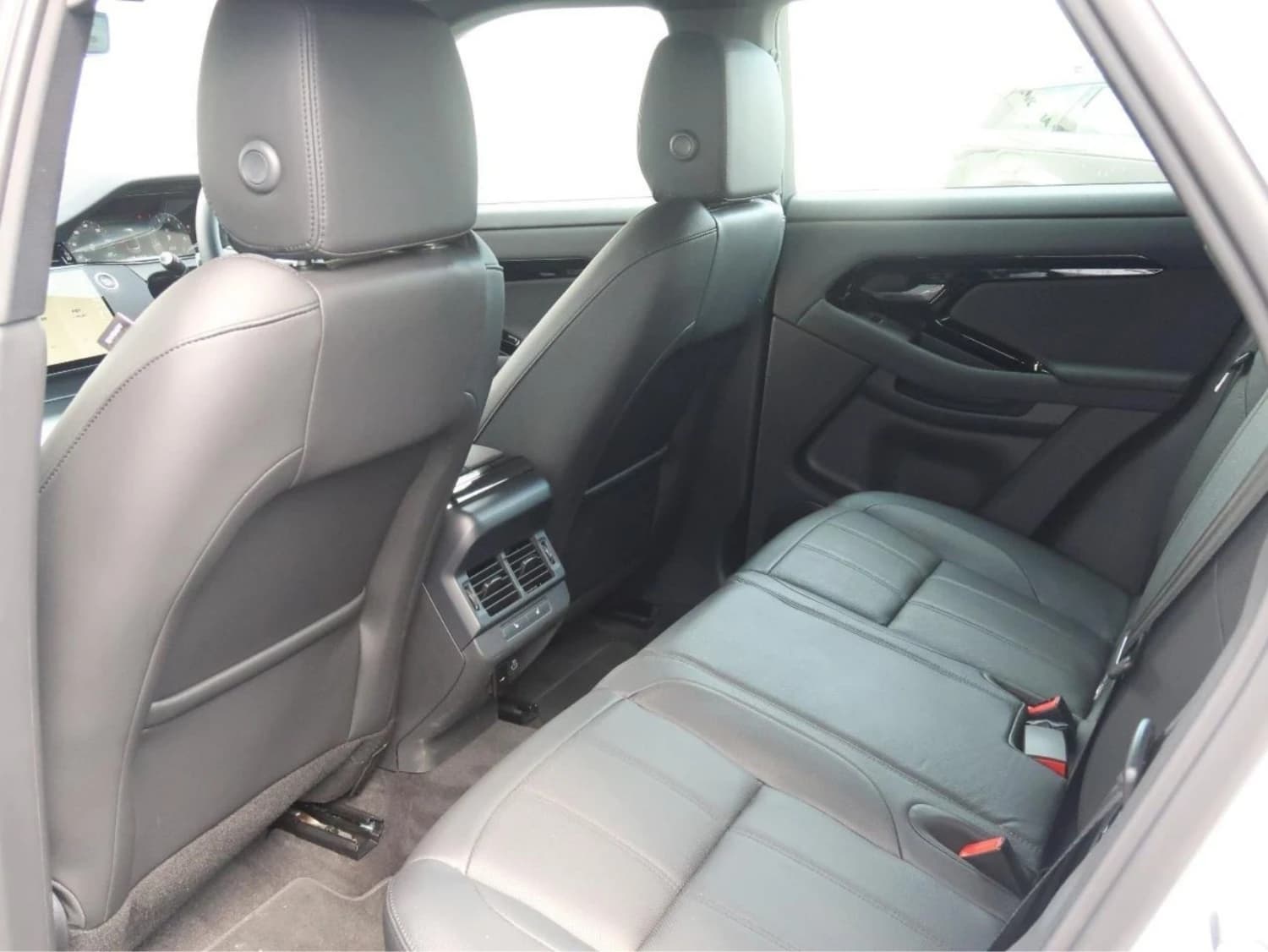 Land Rover Range Rover Evoque P200 - фото 32