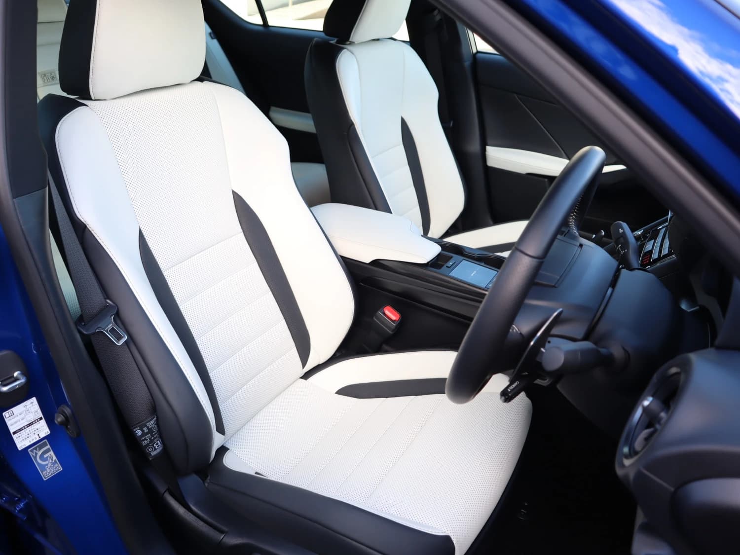 Lexus IS 300 - фото 8