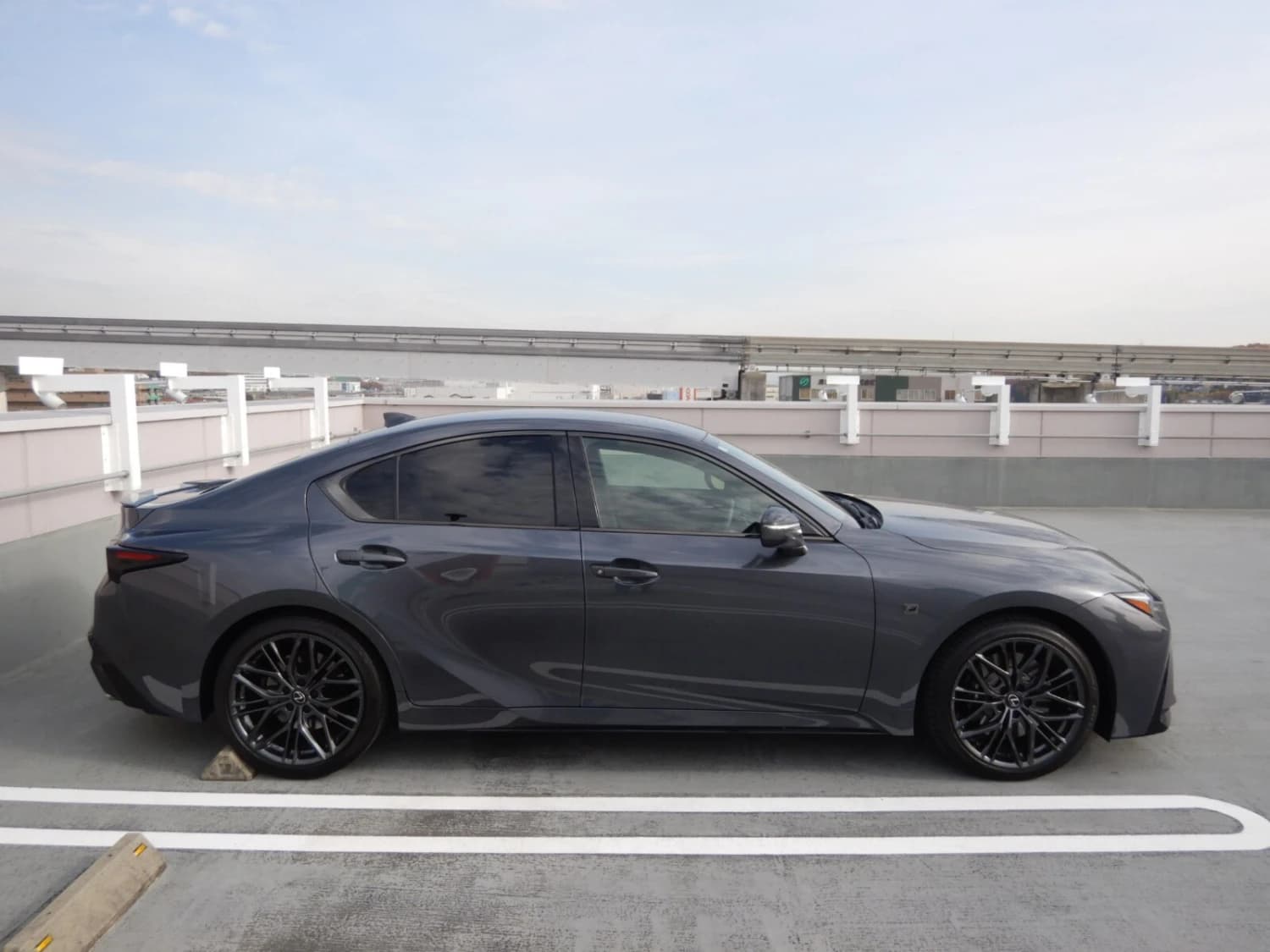 Lexus IS 500 - фото 8