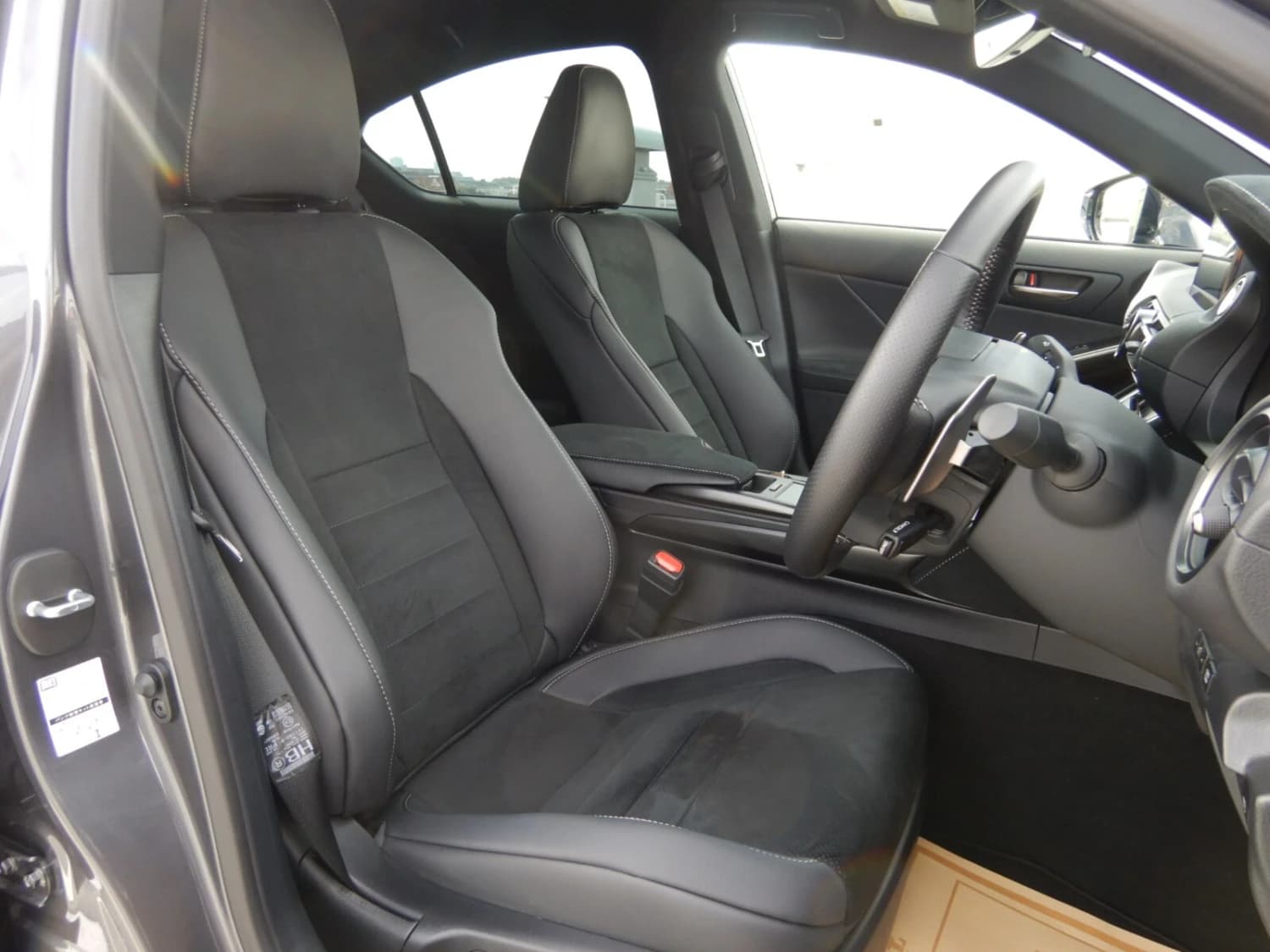 Lexus IS 500 - фото 9