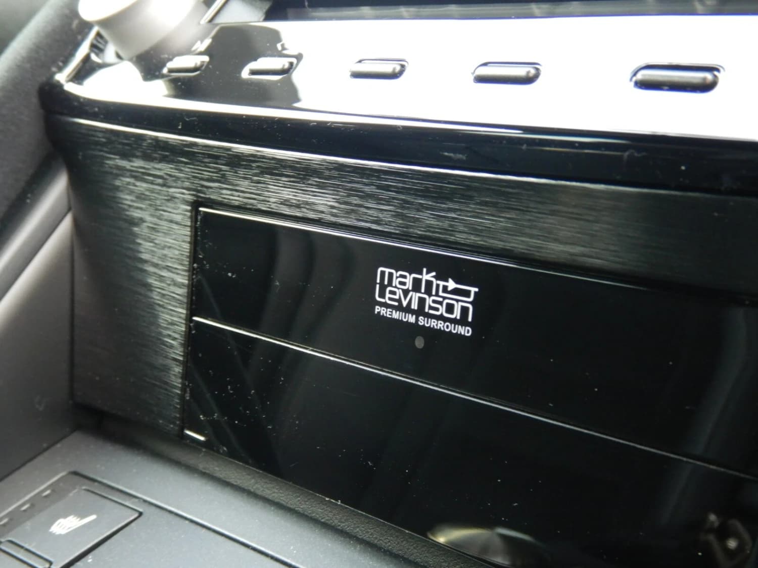 Lexus IS 500 - фото 16