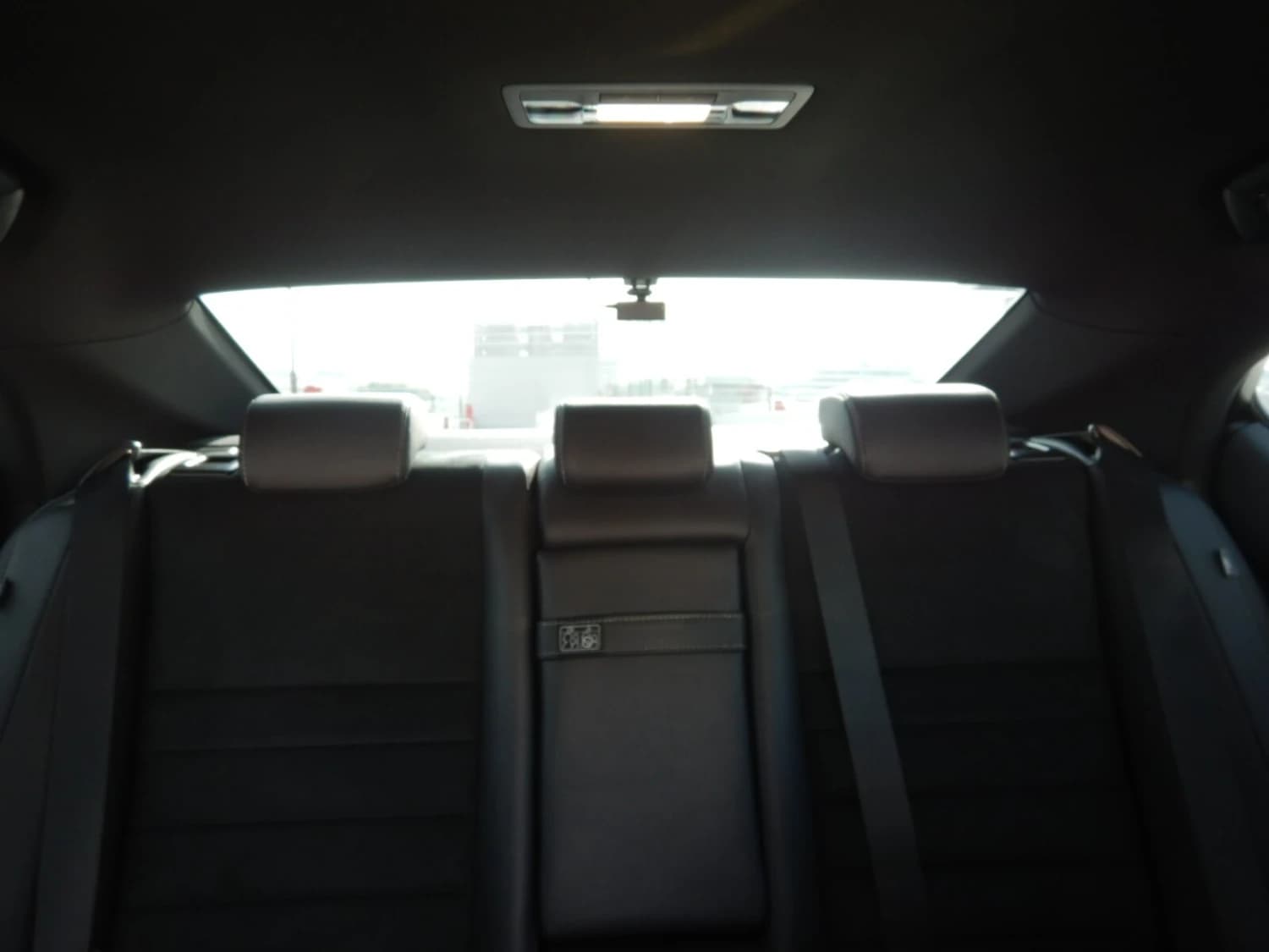 Lexus IS 500 - фото 21