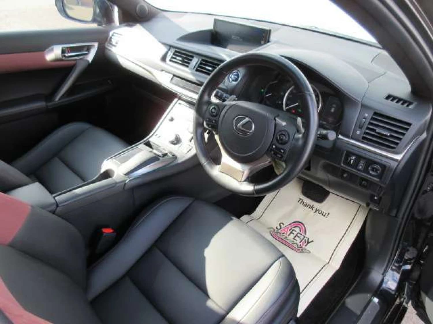 Lexus CT 200h - фото 9